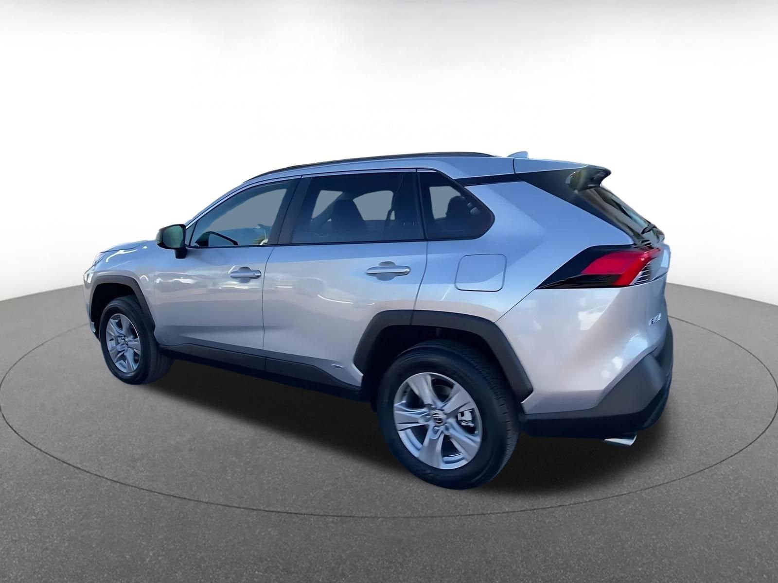 Thumbnail: 2025 Toyota RAV4 - 10