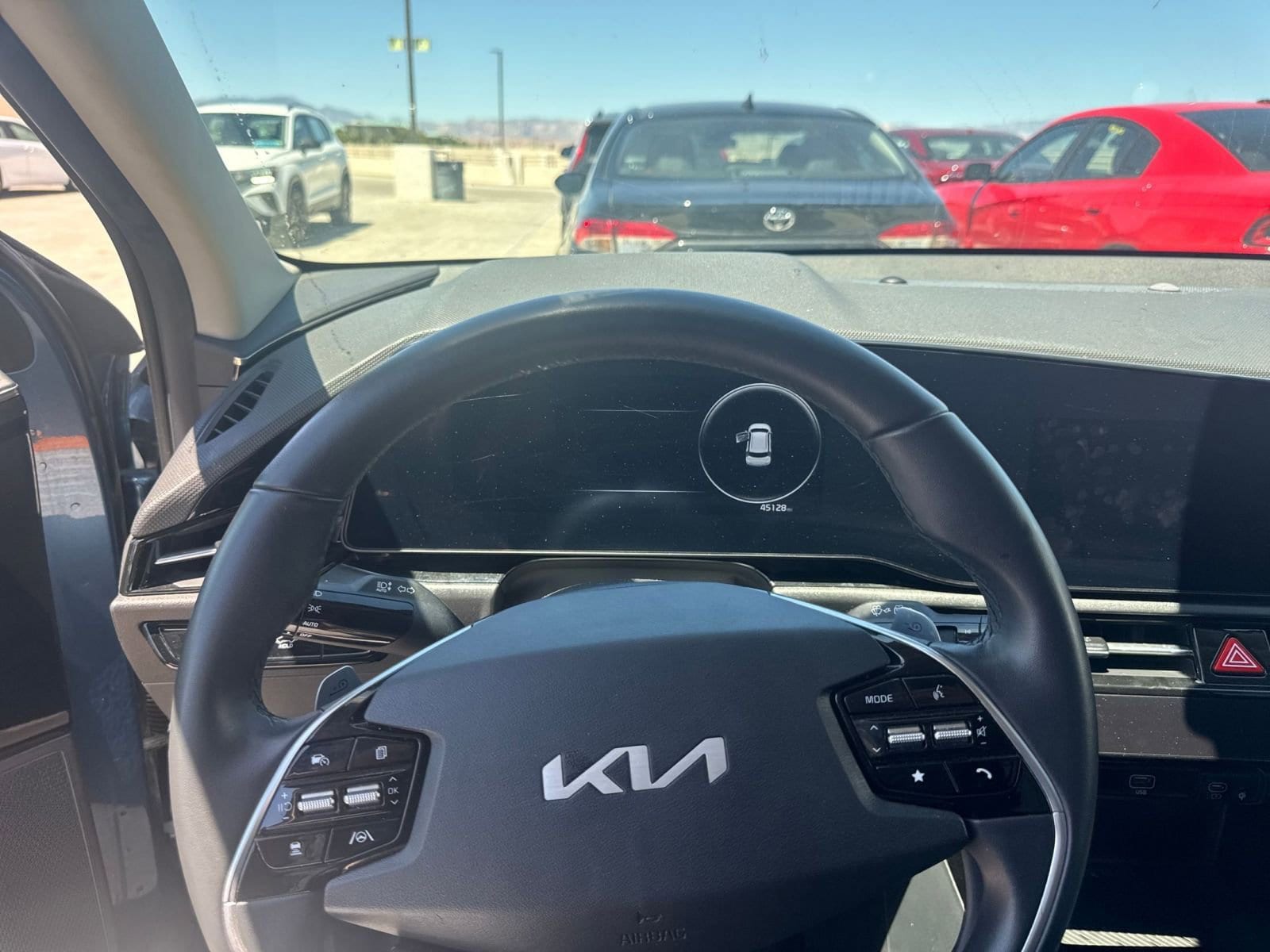 Thumbnail: 2023 Kia Niro - 11