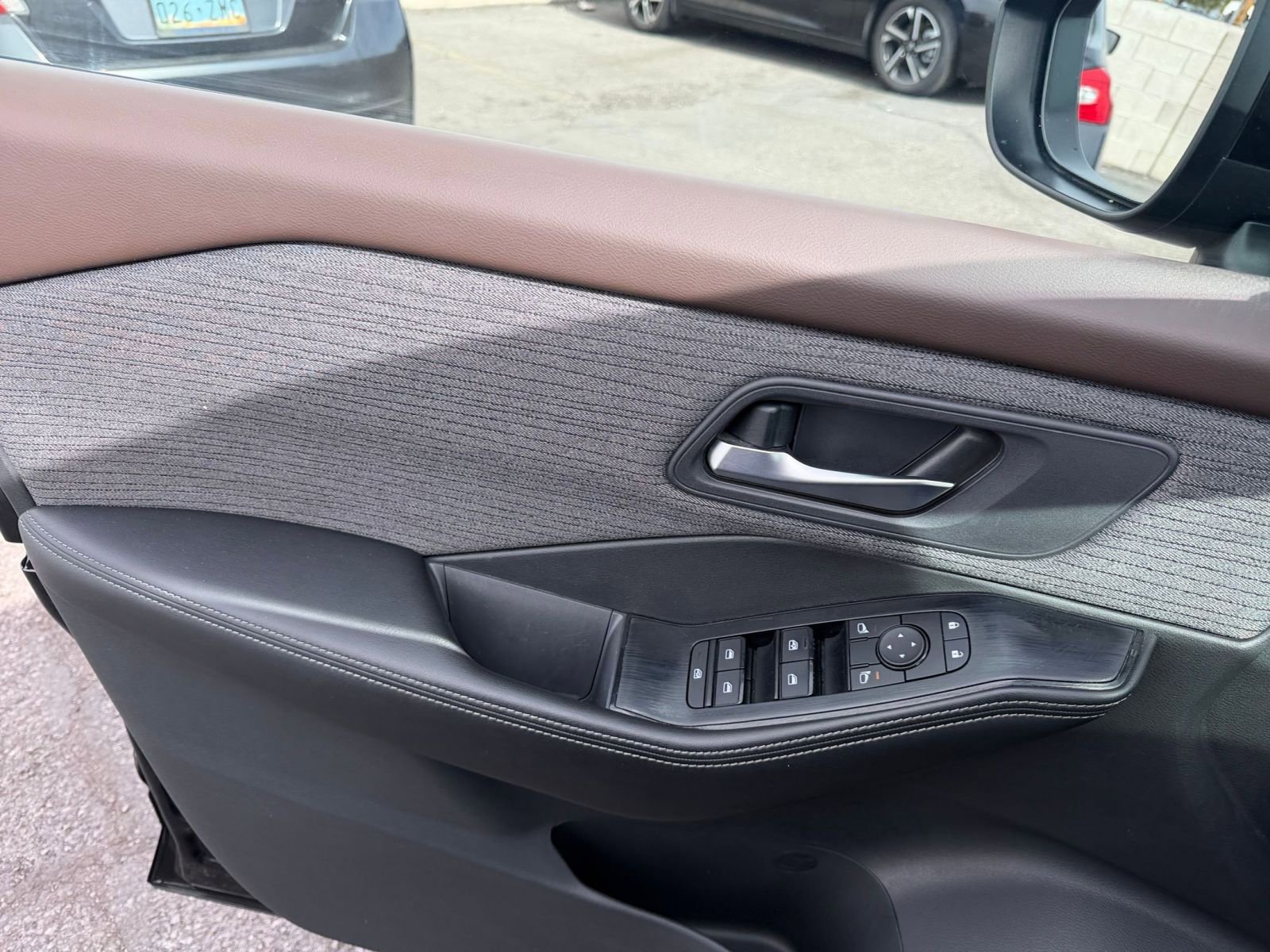 Thumbnail: 2023 Nissan Rogue - 18