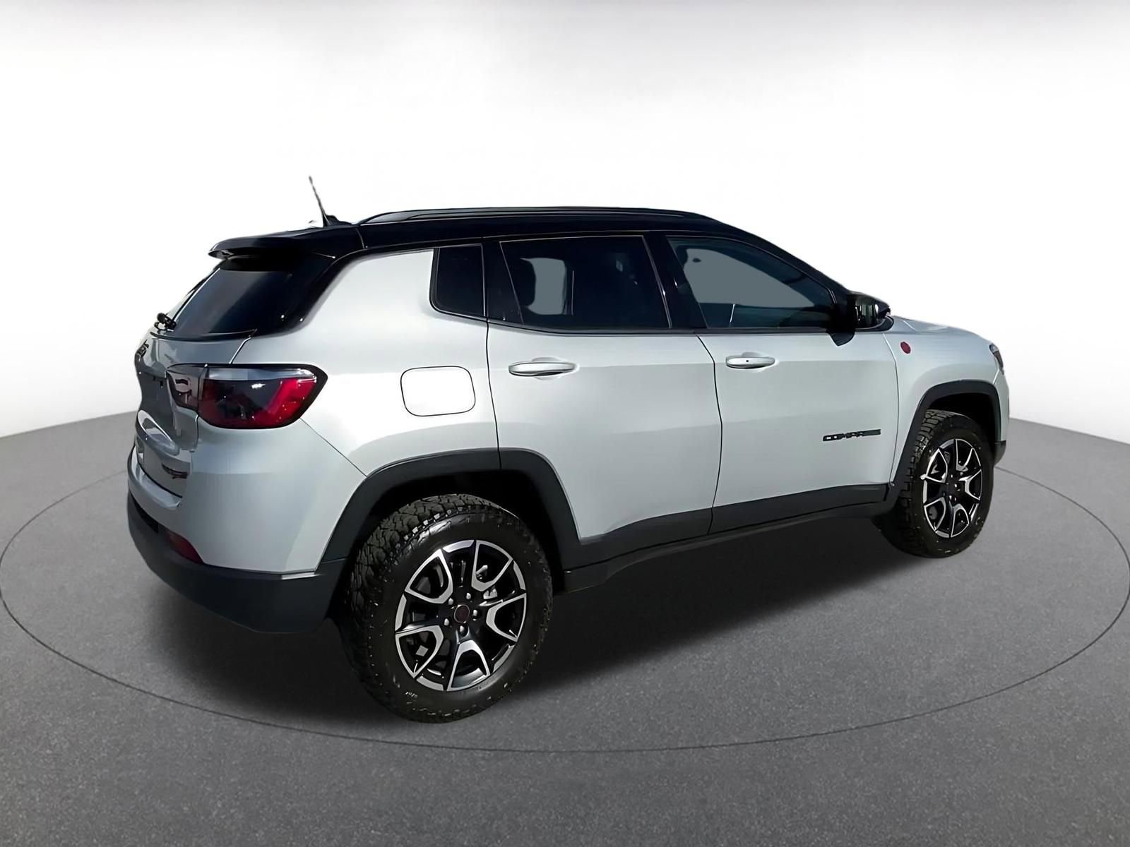 Thumbnail: 2025 Jeep Compass - 15