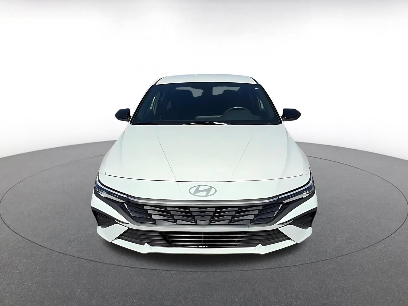 Thumbnail: 2026 Hyundai Elantra - 4