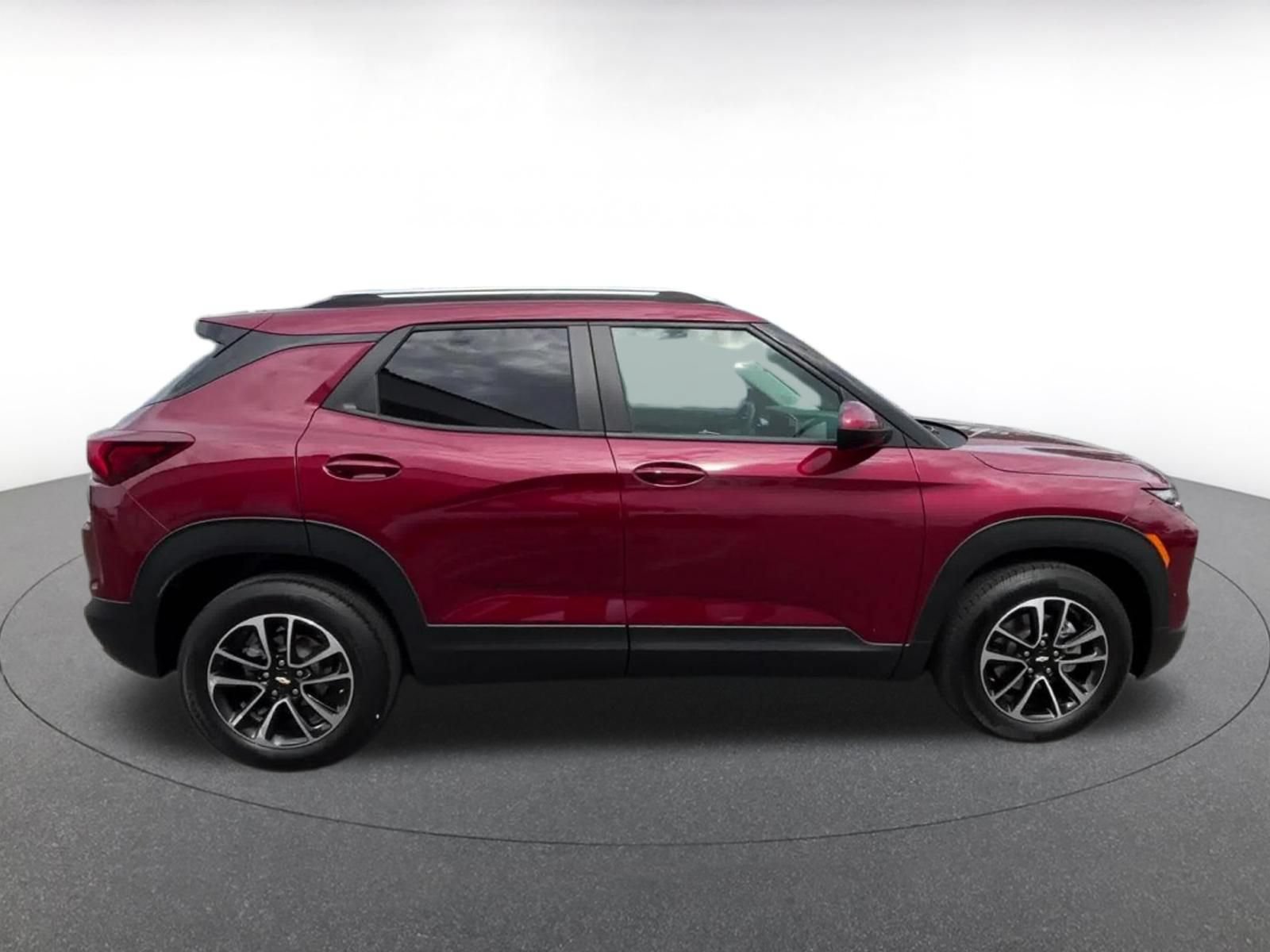 Thumbnail: 2025 Chevrolet TrailBlazer - 16