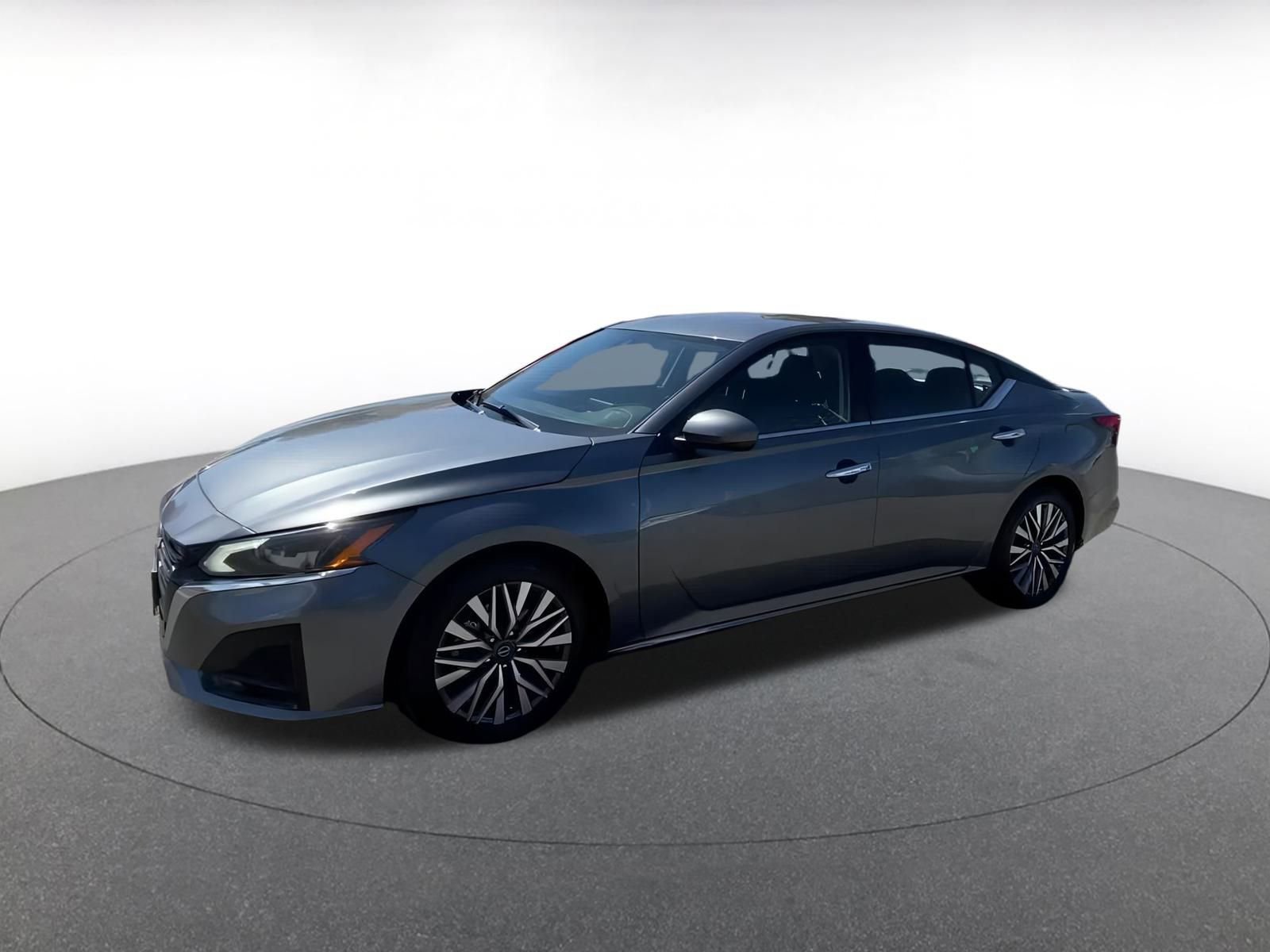 Thumbnail: 2023 Nissan Altima - 8