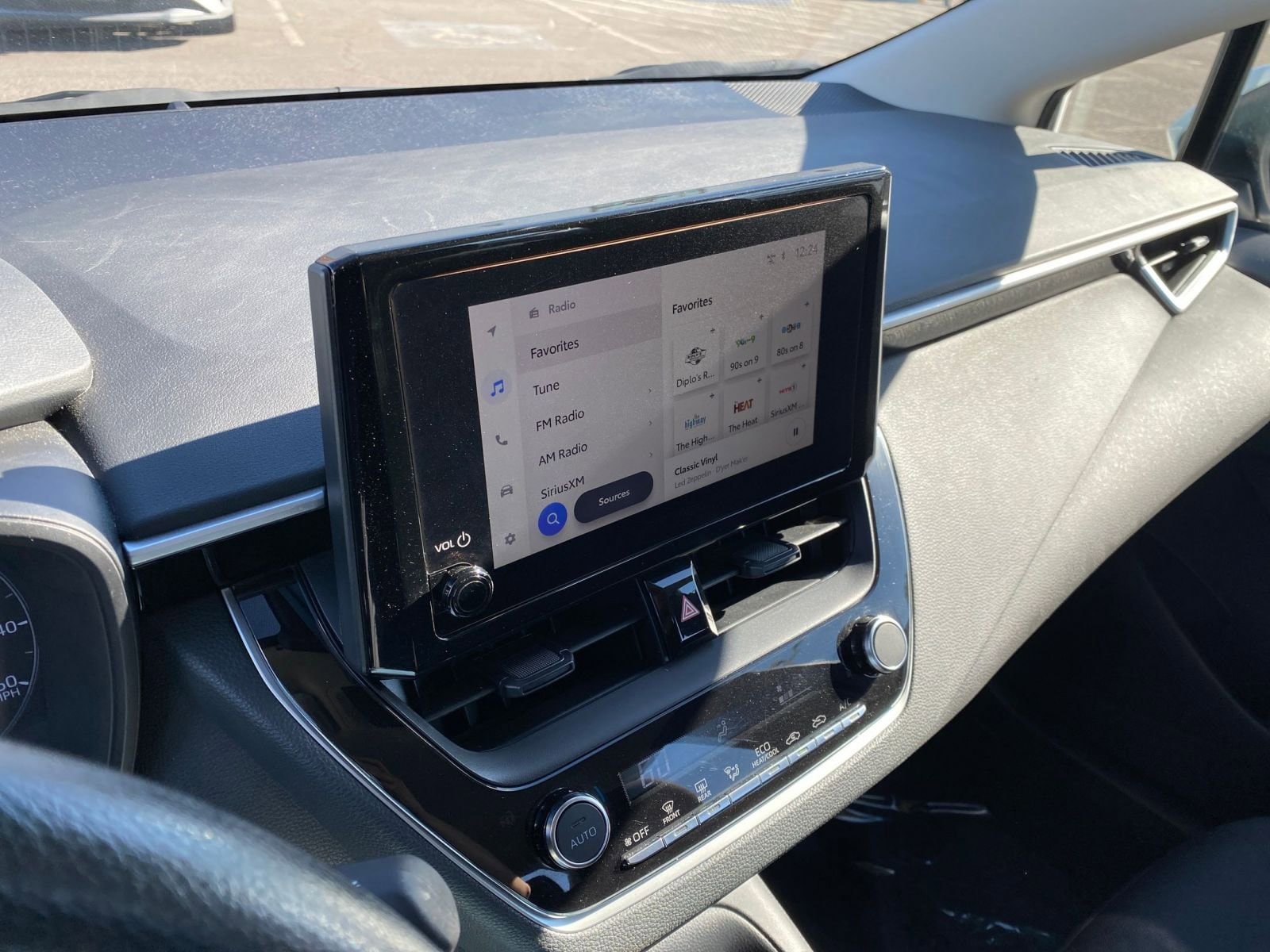 Thumbnail: 2025 Toyota Corolla - 18