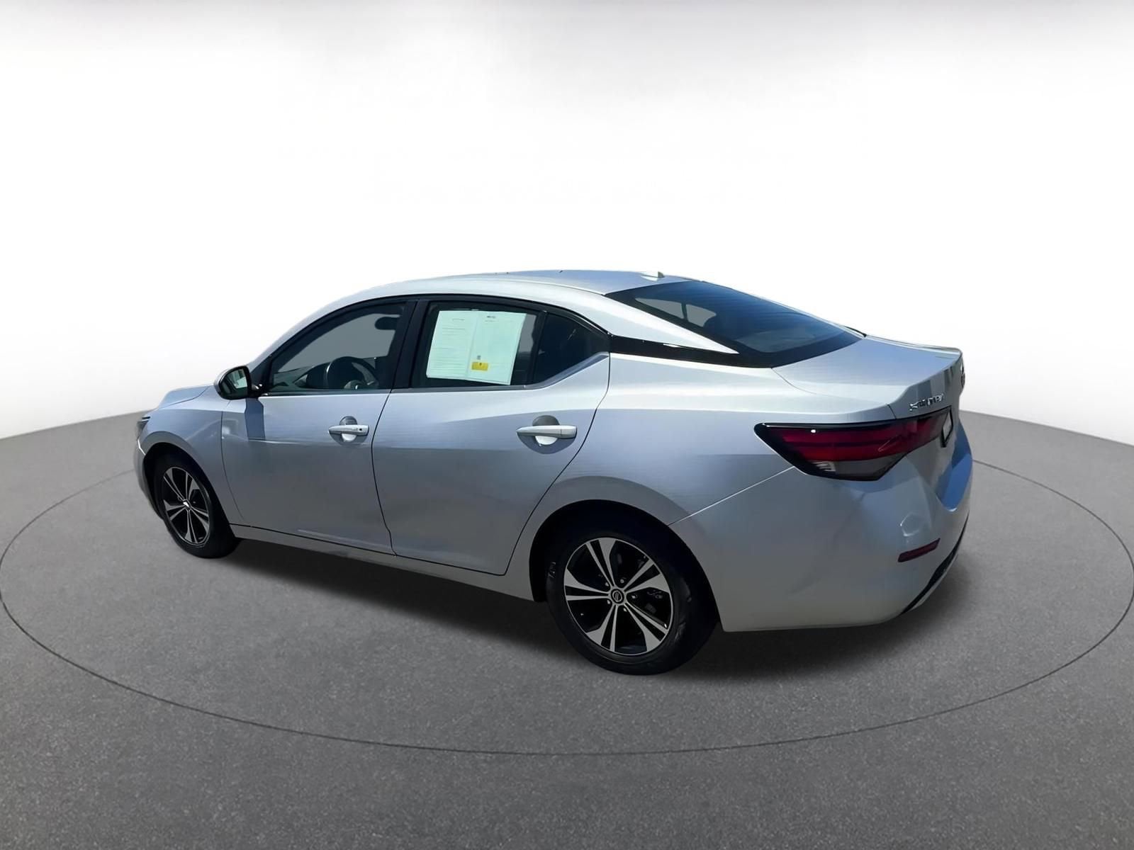 Thumbnail: 2023 Nissan Sentra - 10