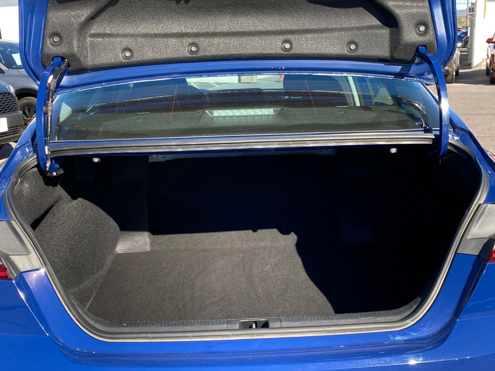 Thumbnail: 2025 Toyota Camry - 31