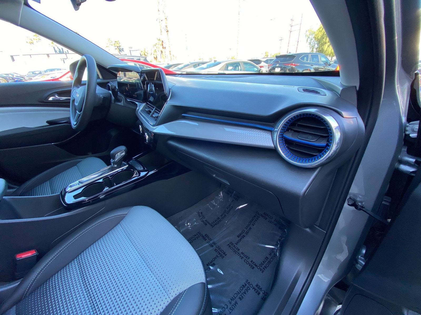 Thumbnail: 2025 Chevrolet Trax - 34