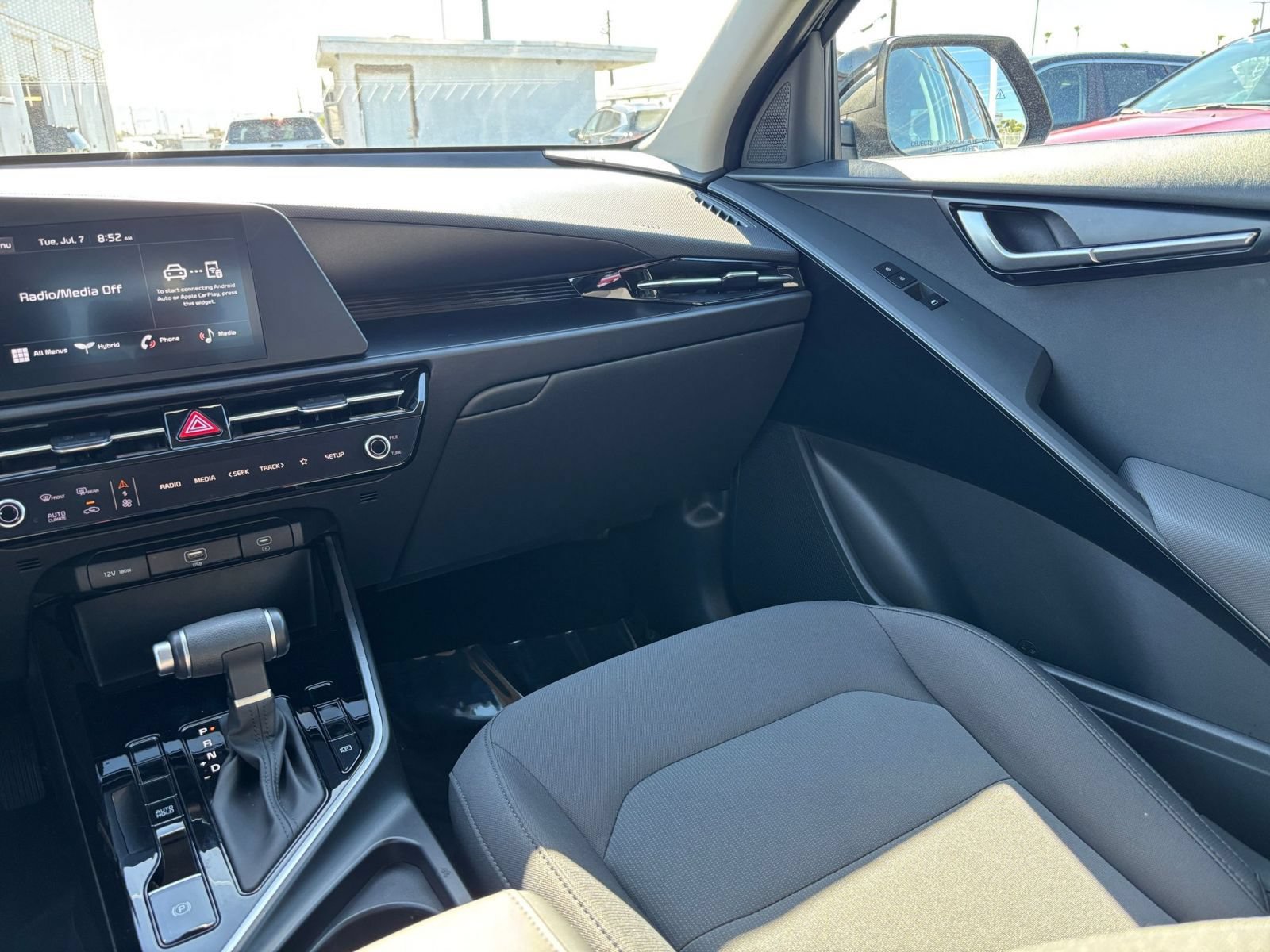 Thumbnail: 2026 Kia Niro - 34