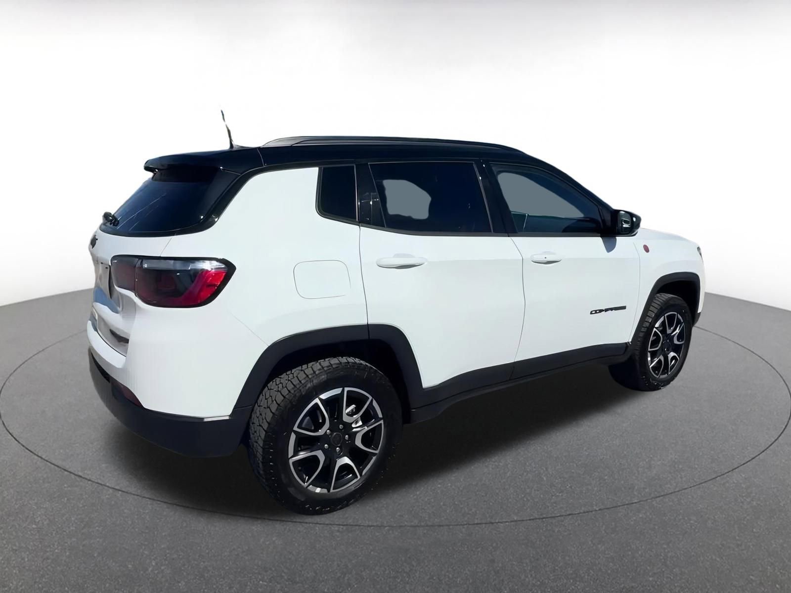 Thumbnail: 2025 Jeep Compass - 15