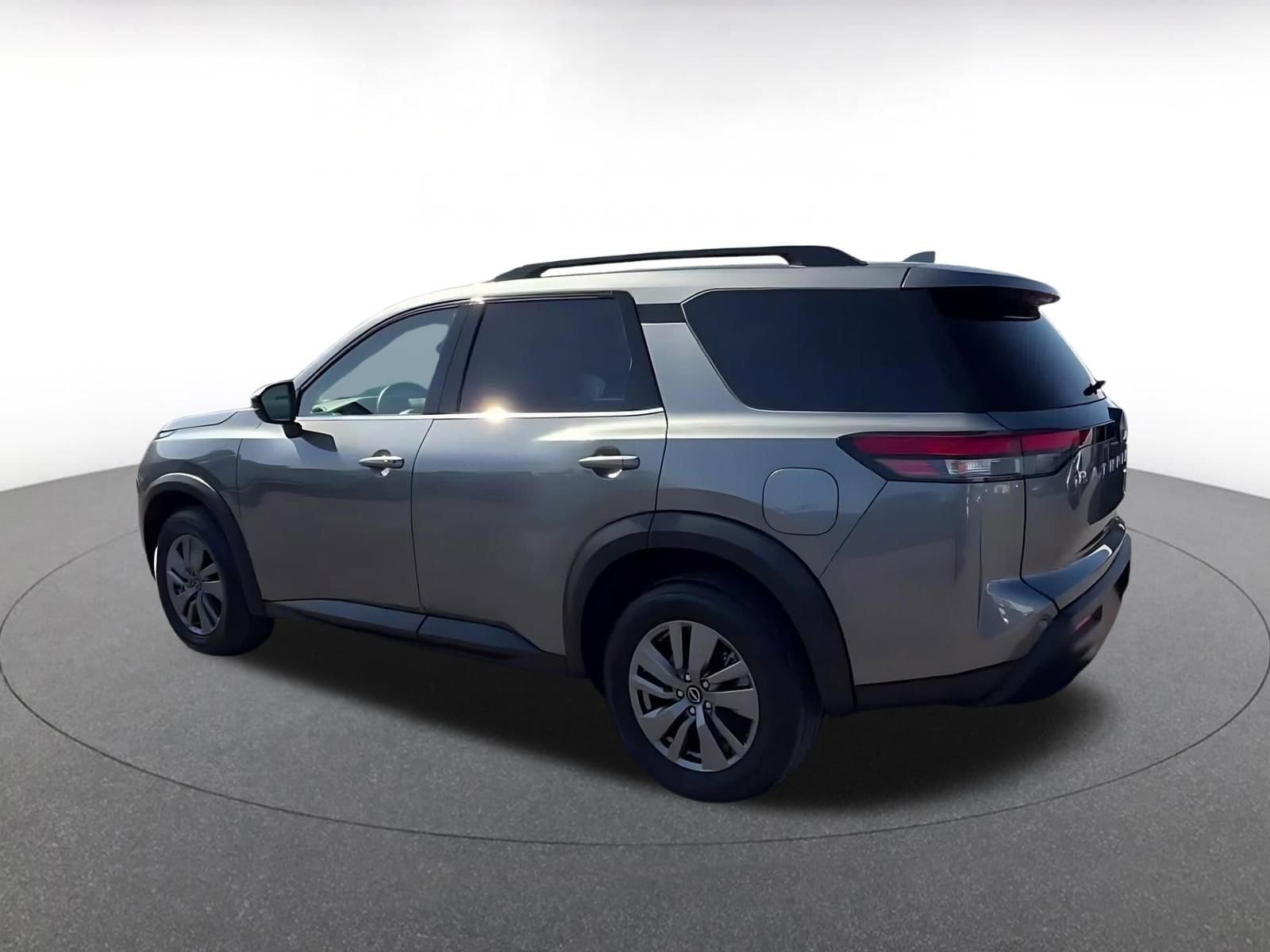 Thumbnail: 2025 Nissan Pathfinder - 10