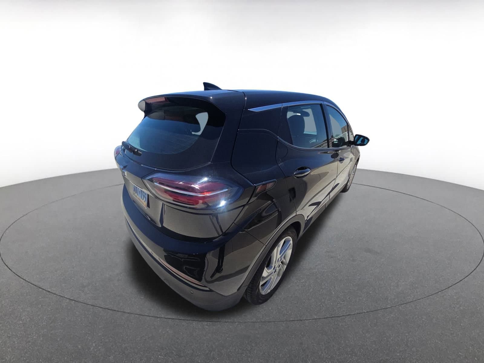 Thumbnail: 2023 Chevrolet Bolt EV - 9