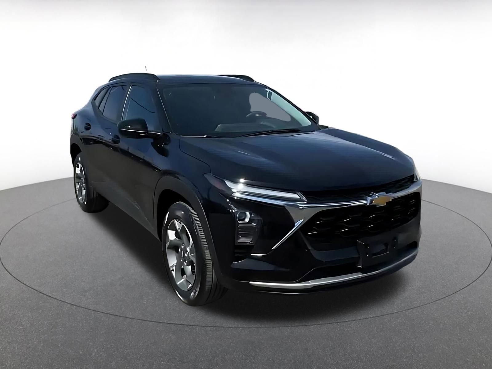 Thumbnail: 2025 Chevrolet Trax - 3