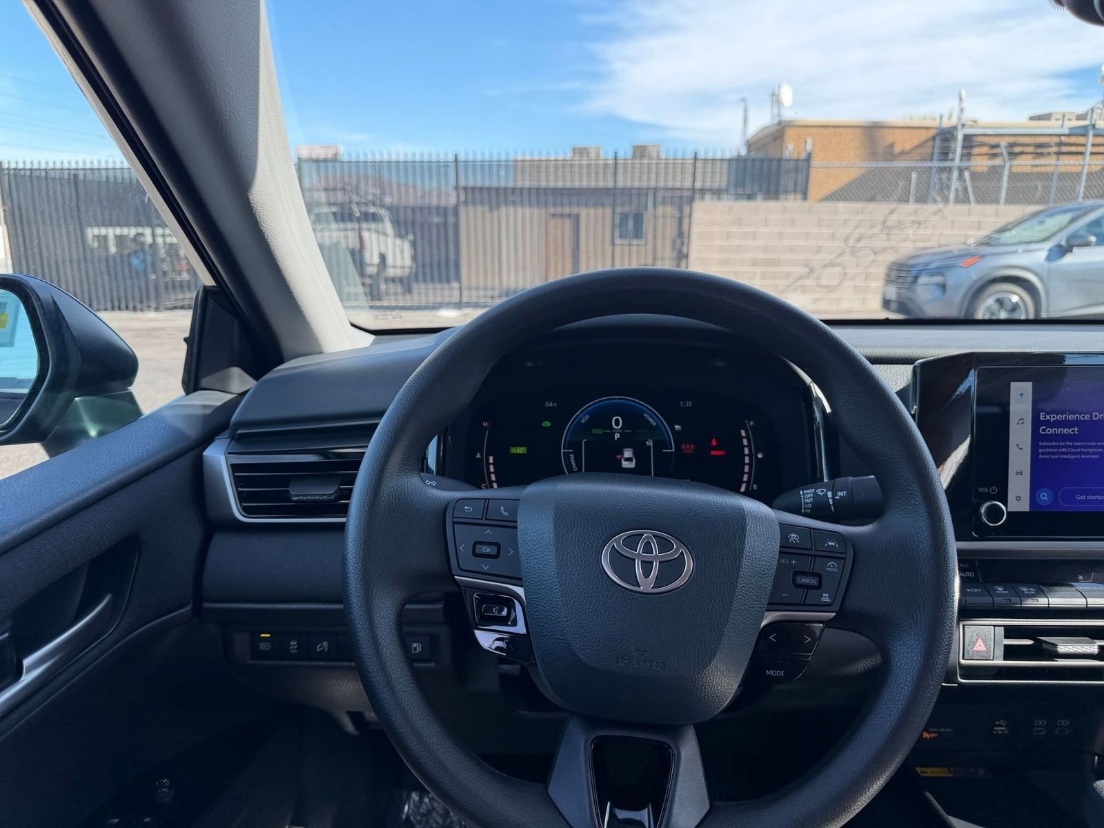 Thumbnail: 2025 Toyota Camry - 32