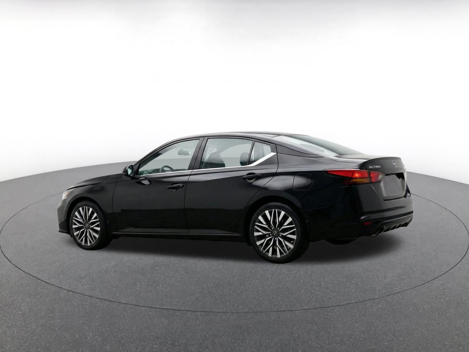 Thumbnail: 2025 Nissan Altima - 6