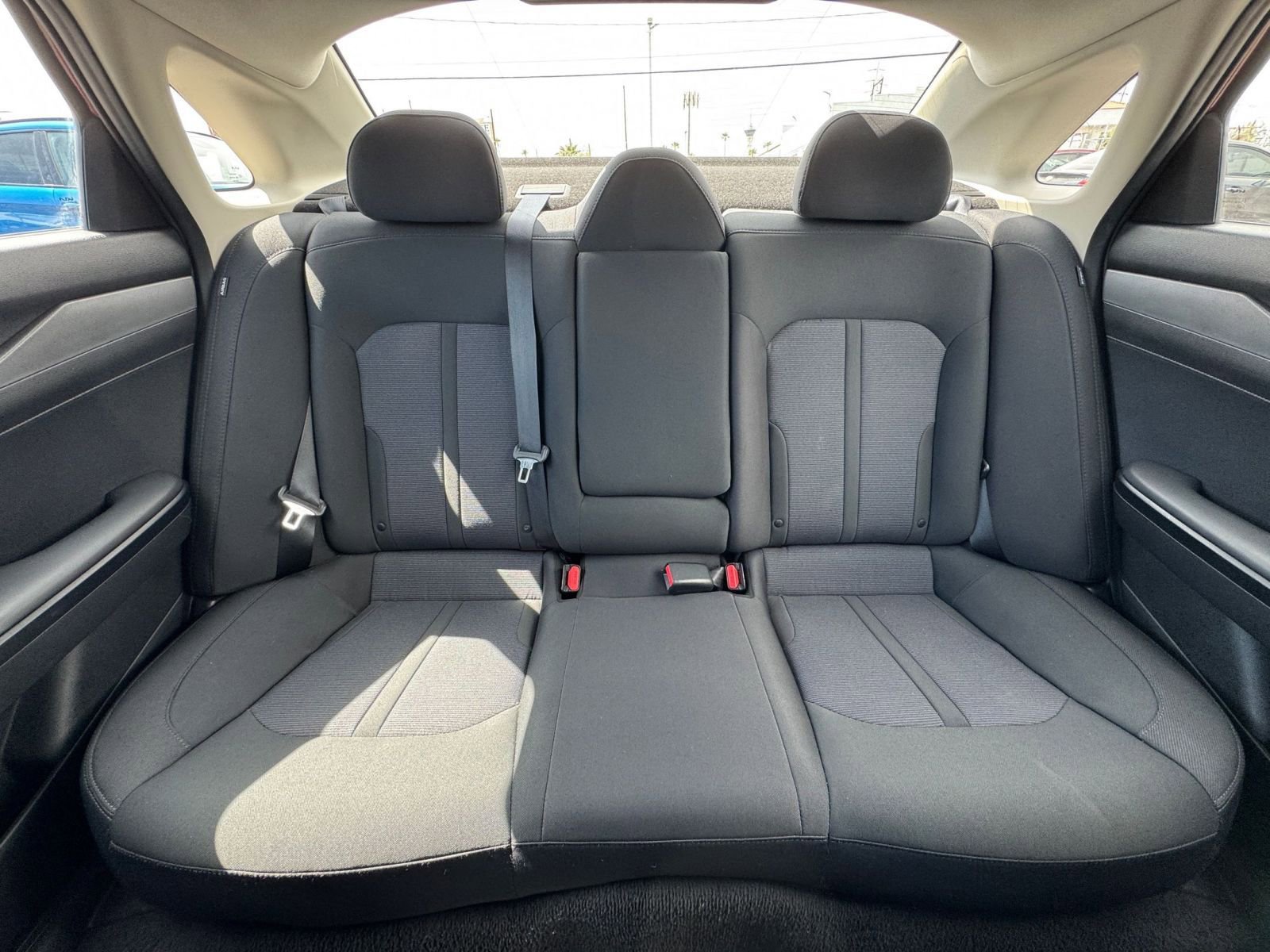 2023 Kia K5 LXS 32