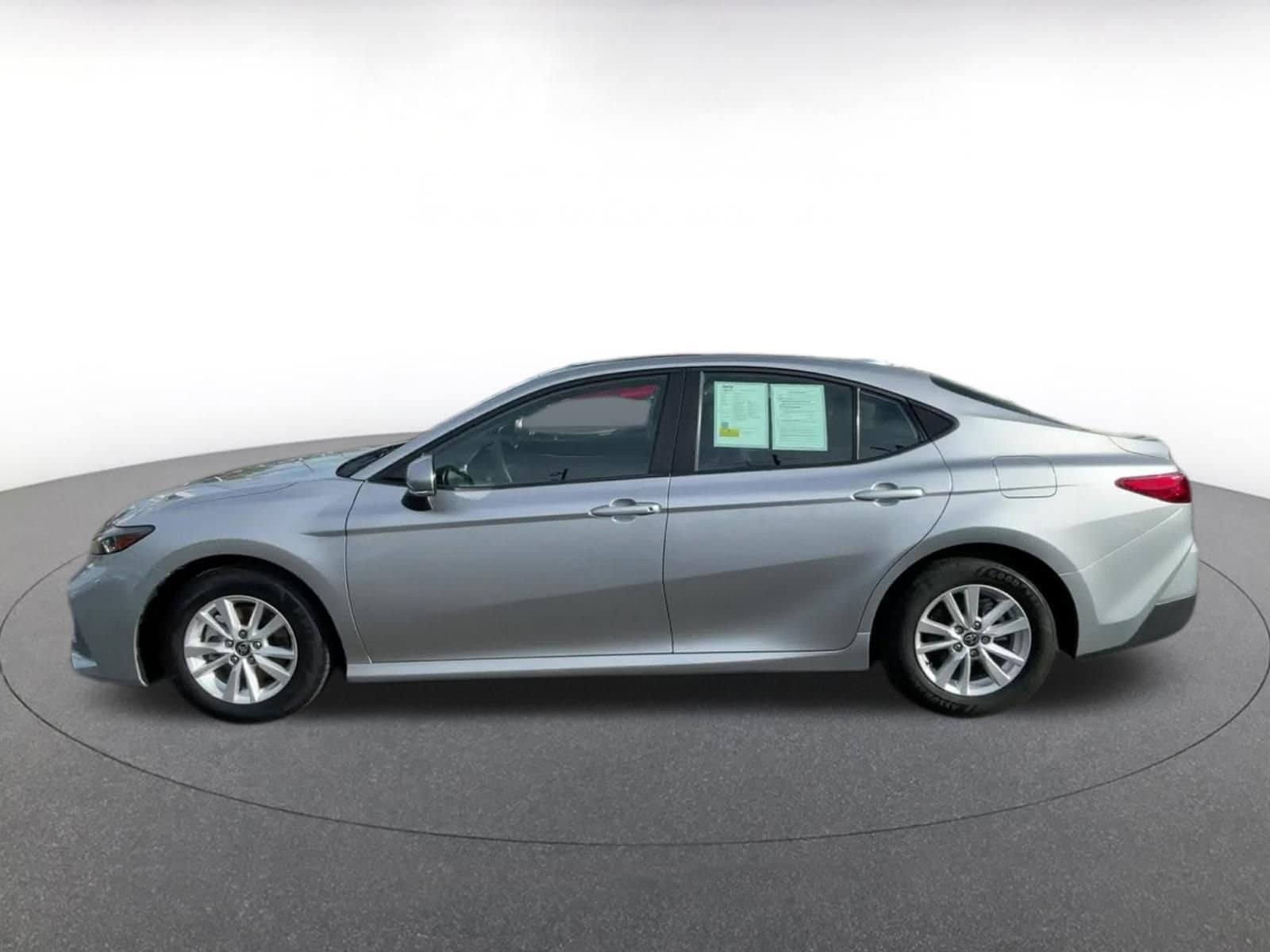 Thumbnail: 2025 Toyota Camry - 9