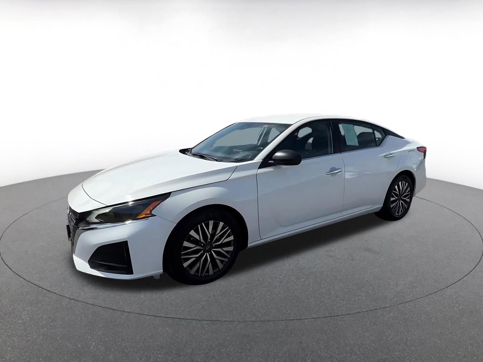 Thumbnail: 2025 Nissan Altima - 8