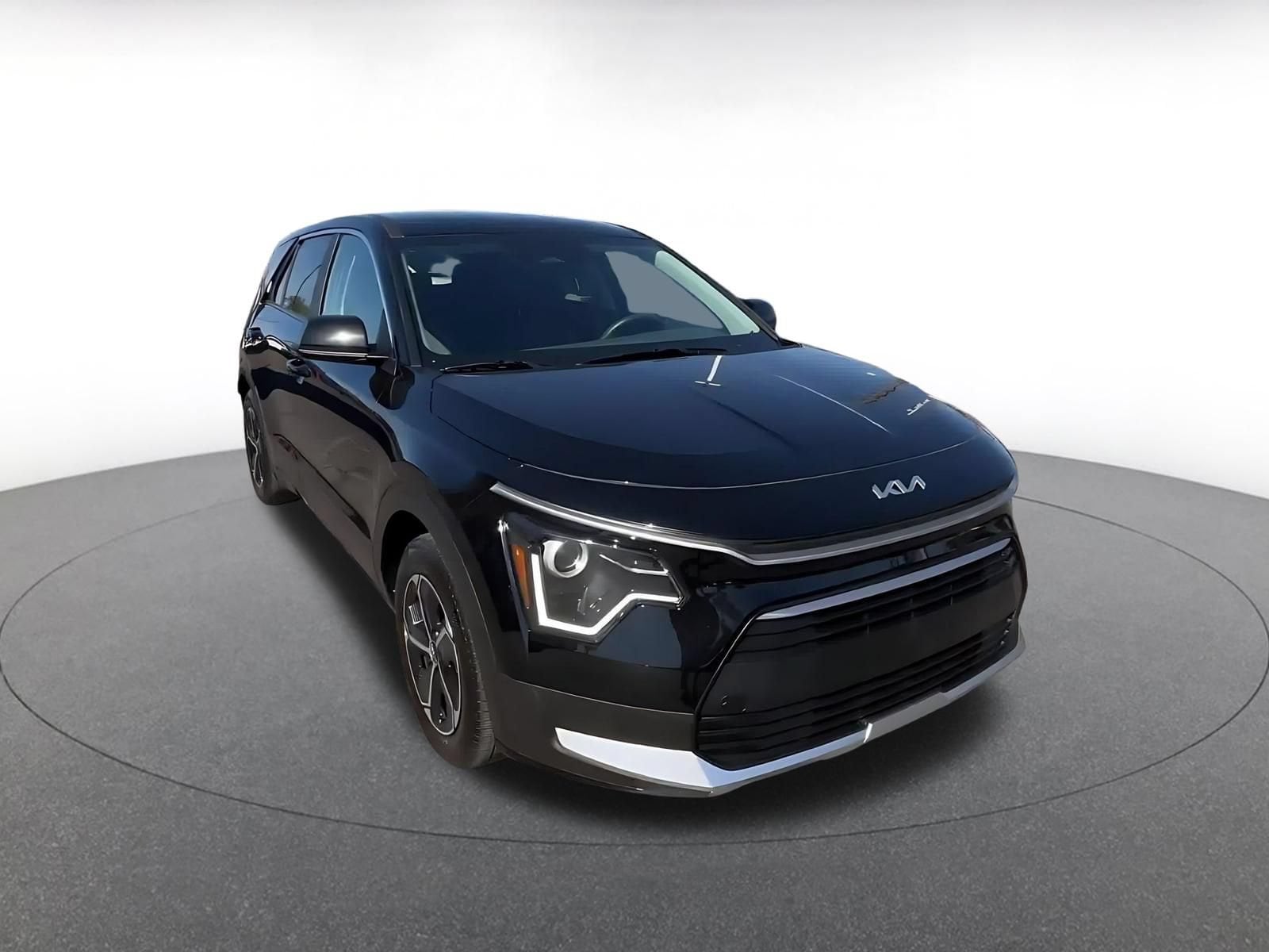 Thumbnail: 2026 Kia Niro - 3