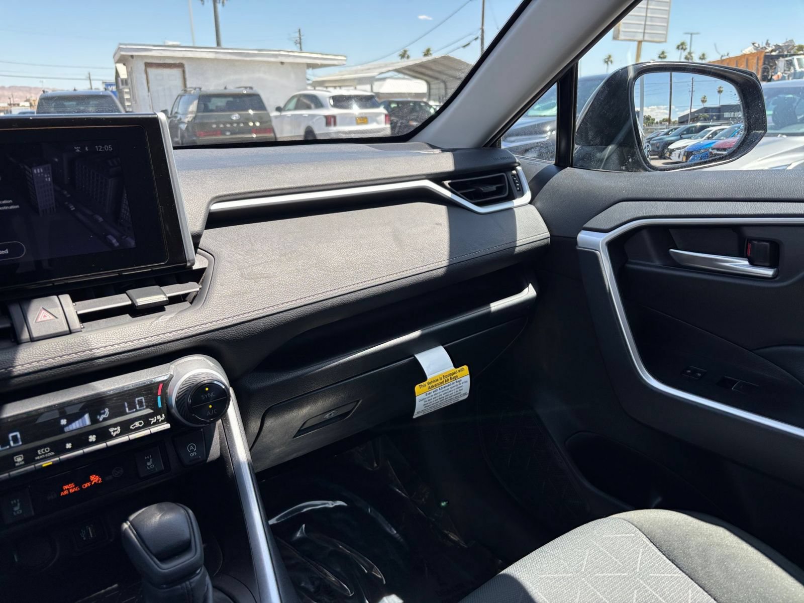 Thumbnail: 2025 Toyota RAV4 - 34