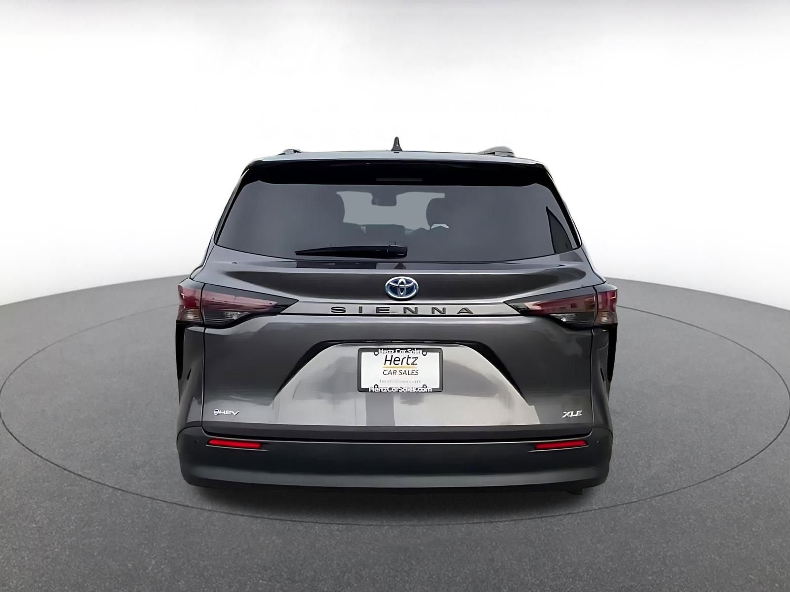 Thumbnail: 2025 Toyota Sienna - 12