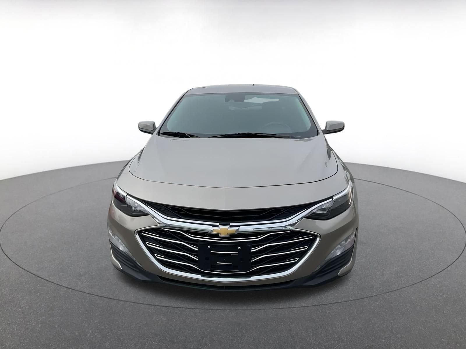 Thumbnail: 2023 Chevrolet Malibu - 4