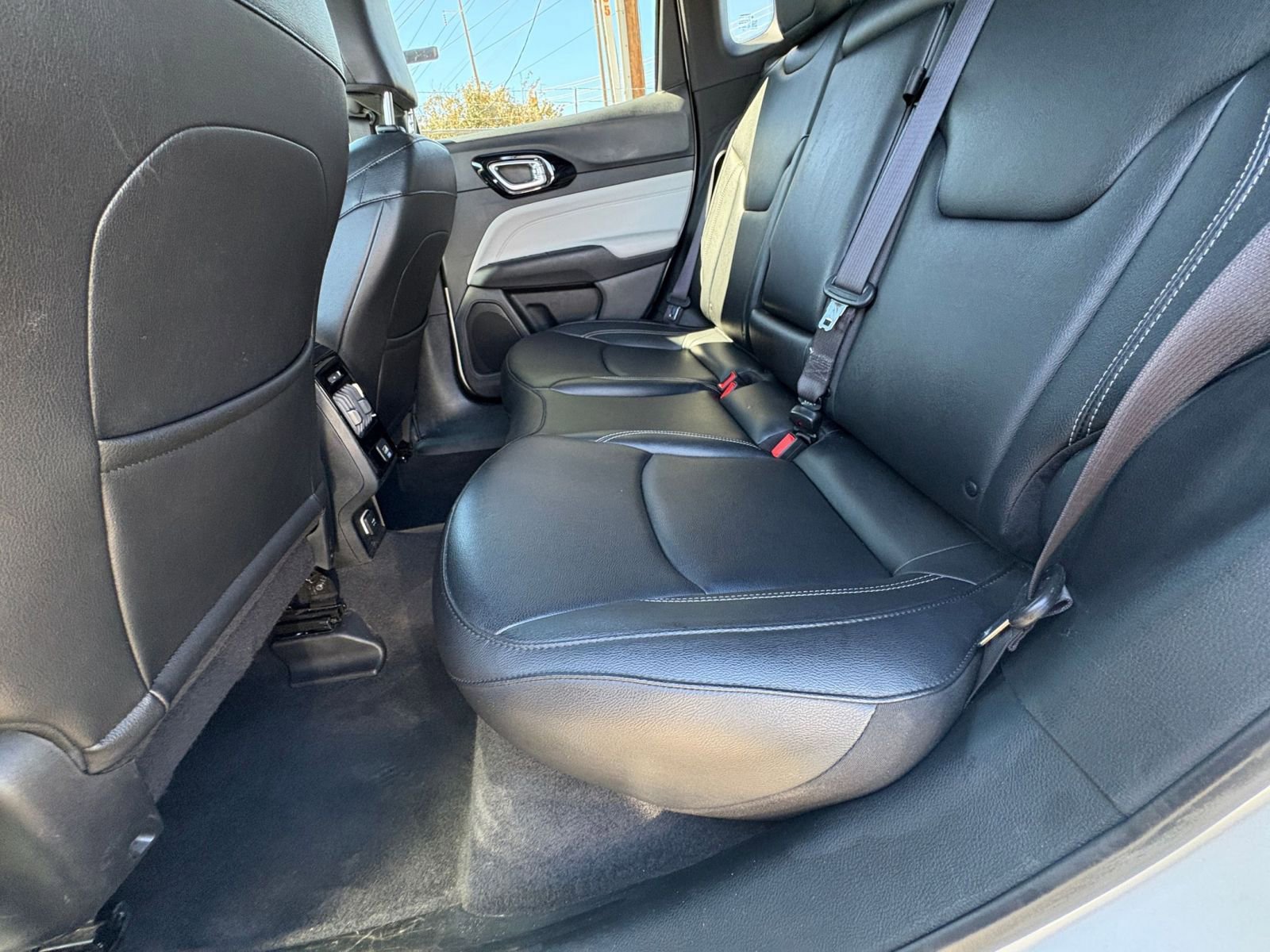 Thumbnail: 2025 Jeep Compass - 27