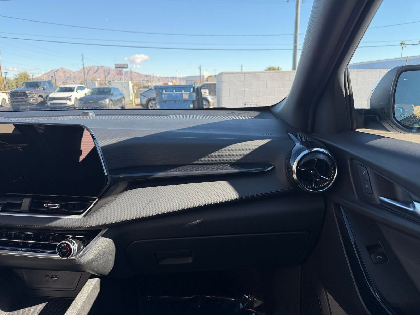 Thumbnail: 2025 Chevrolet Equinox - 33