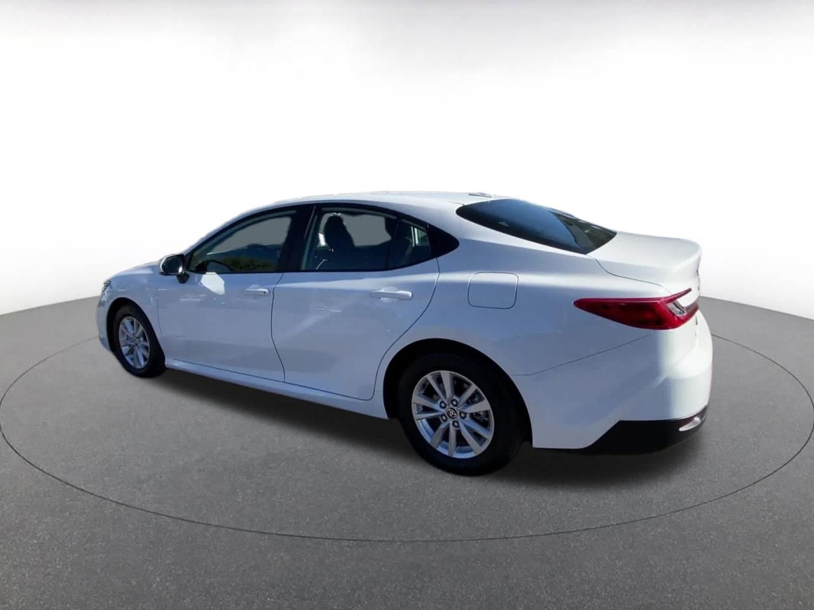 Thumbnail: 2025 Toyota Camry - 10