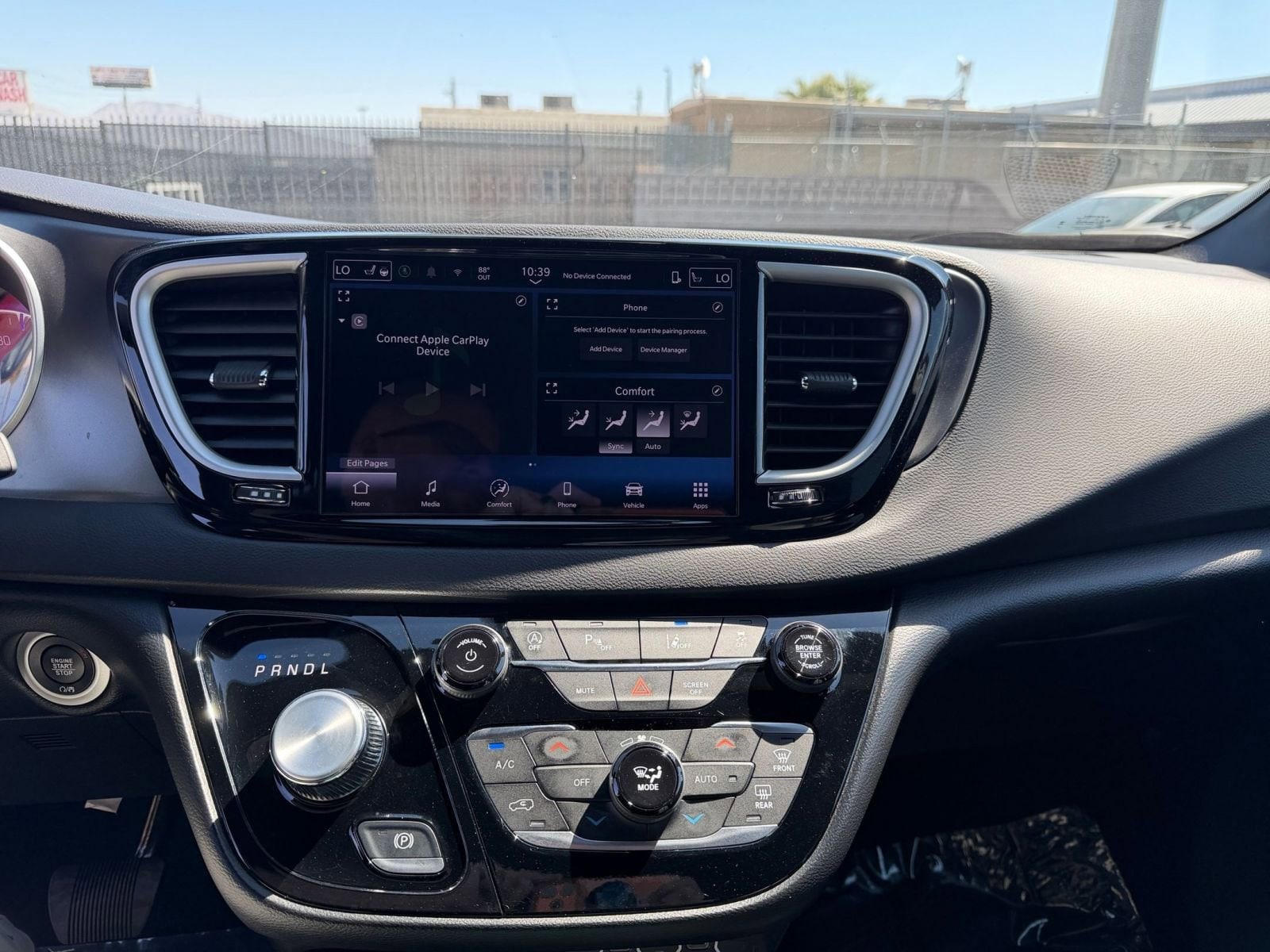 Thumbnail: 2025 Chrysler Pacifica - 17