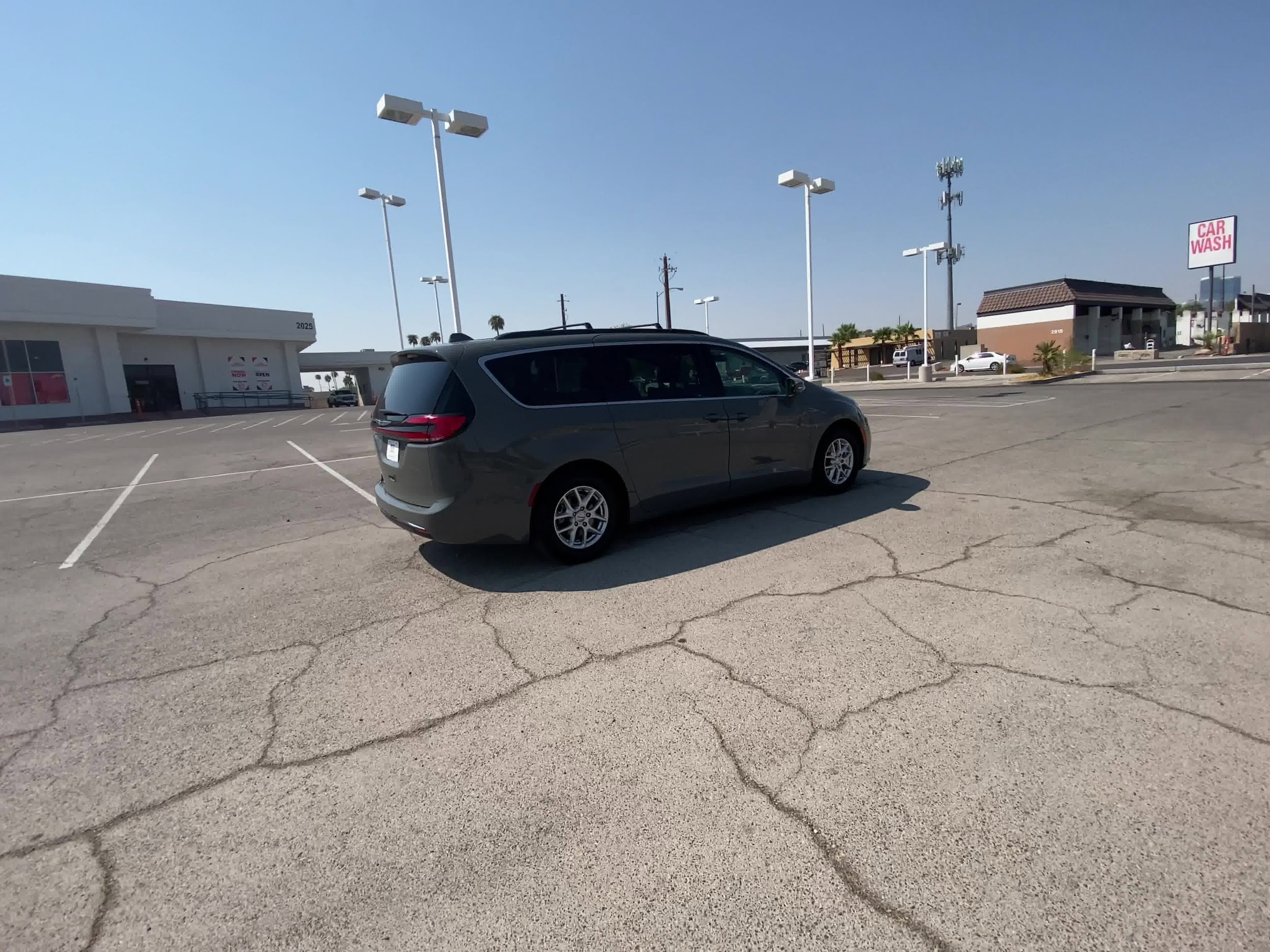 2022 Chrysler Pacifica Touring L 3