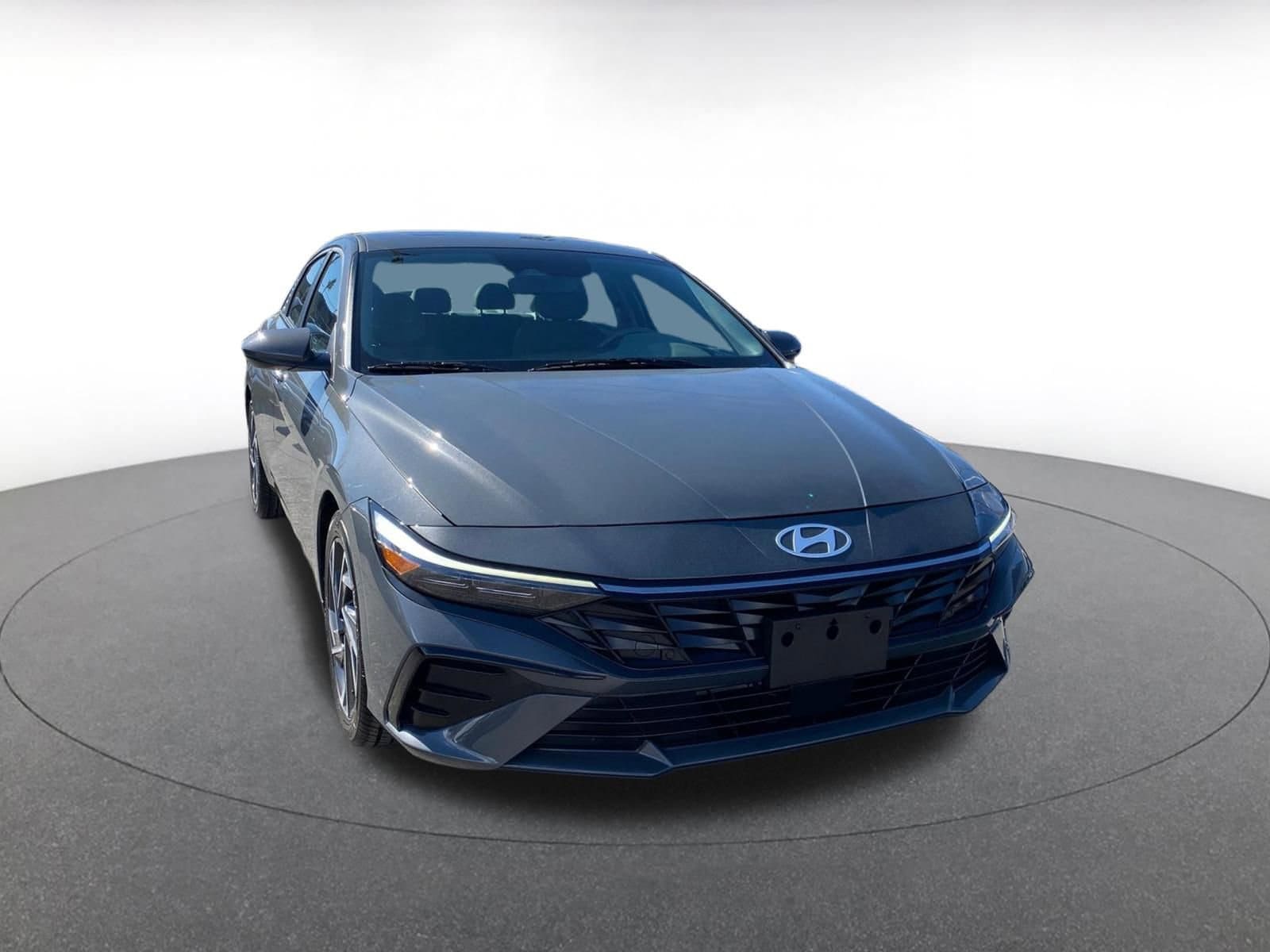 Thumbnail: 2025 Hyundai Elantra - 1