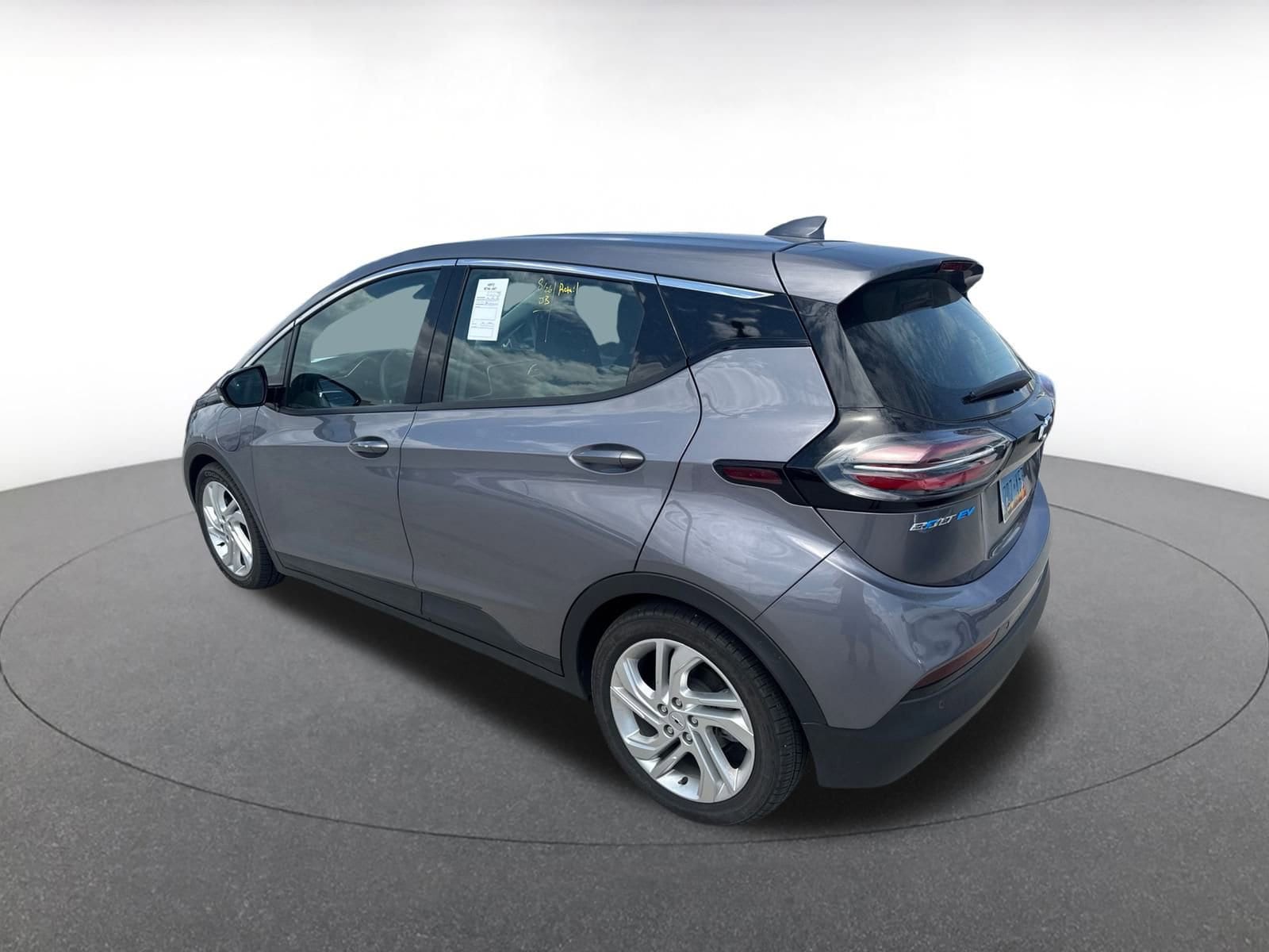 Thumbnail: 2023 Chevrolet Bolt EV - 4