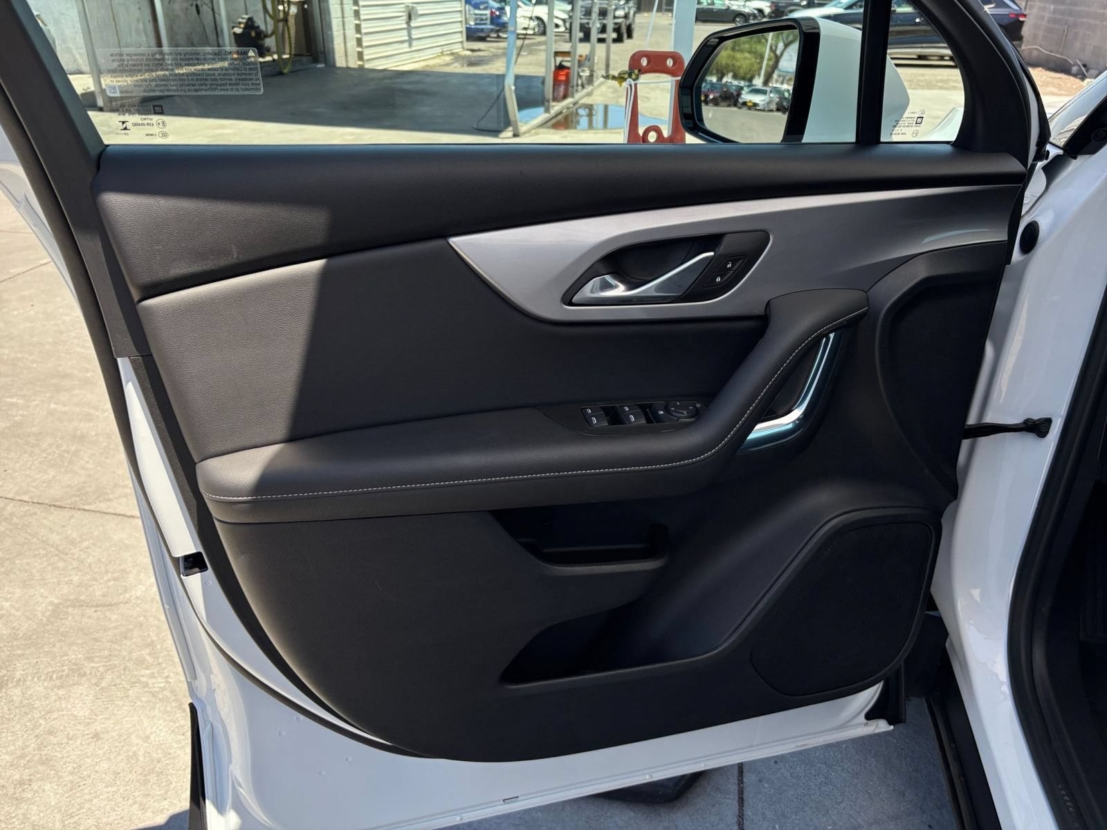 Thumbnail: 2026 Chevrolet Blazer - 18