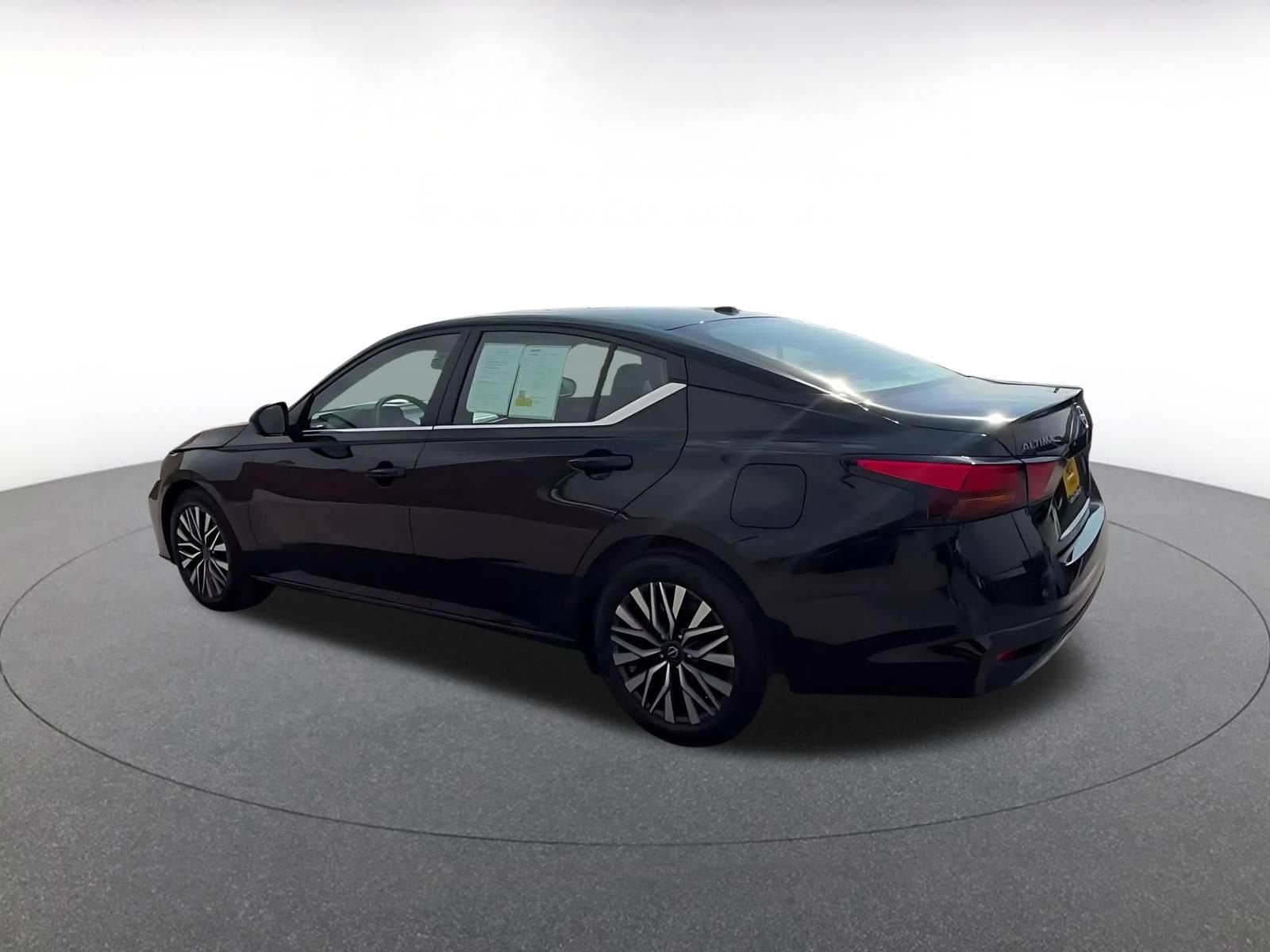 Thumbnail: 2026 Nissan Altima - 9