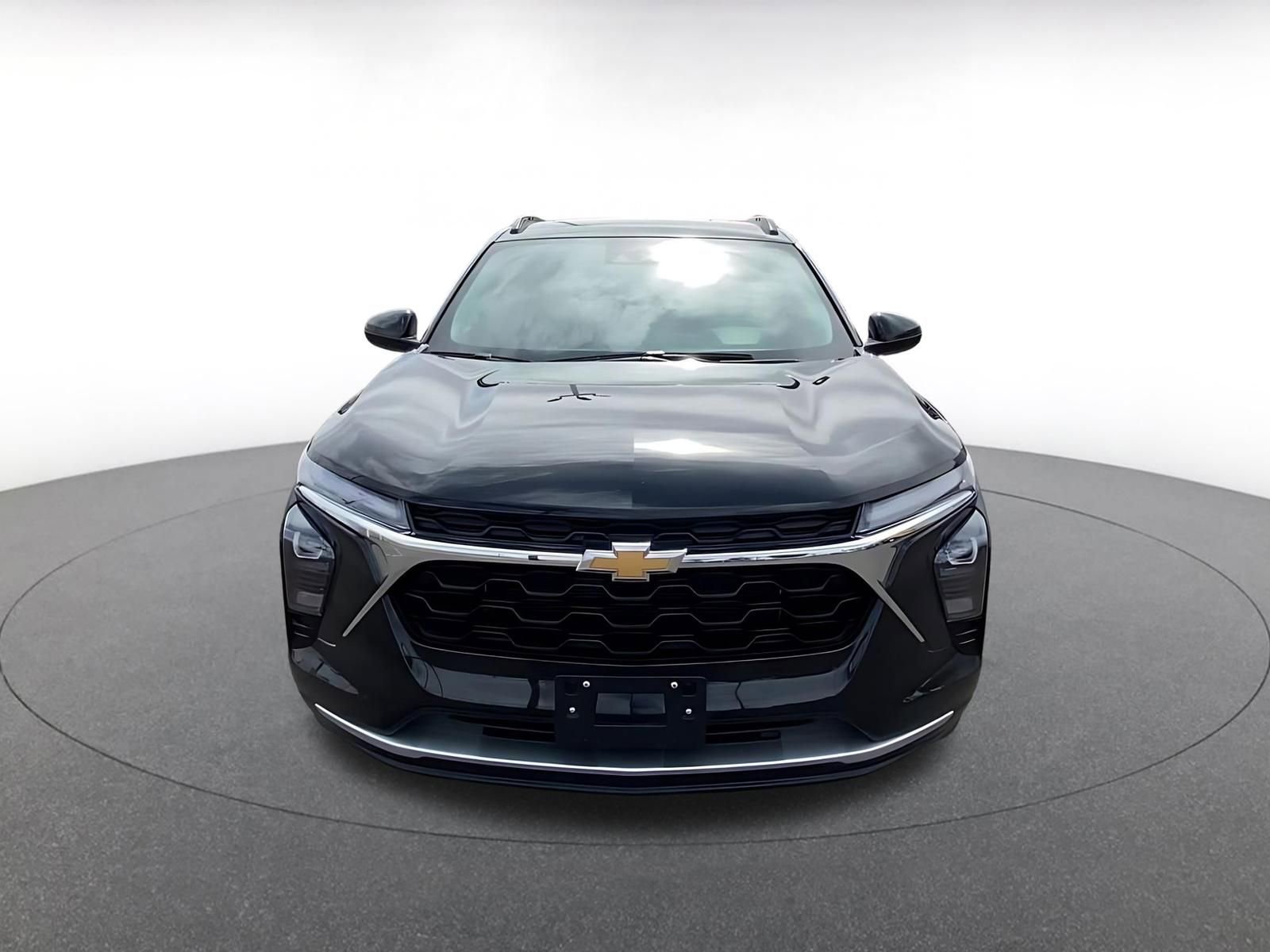 Thumbnail: 2025 Chevrolet Trax - 4