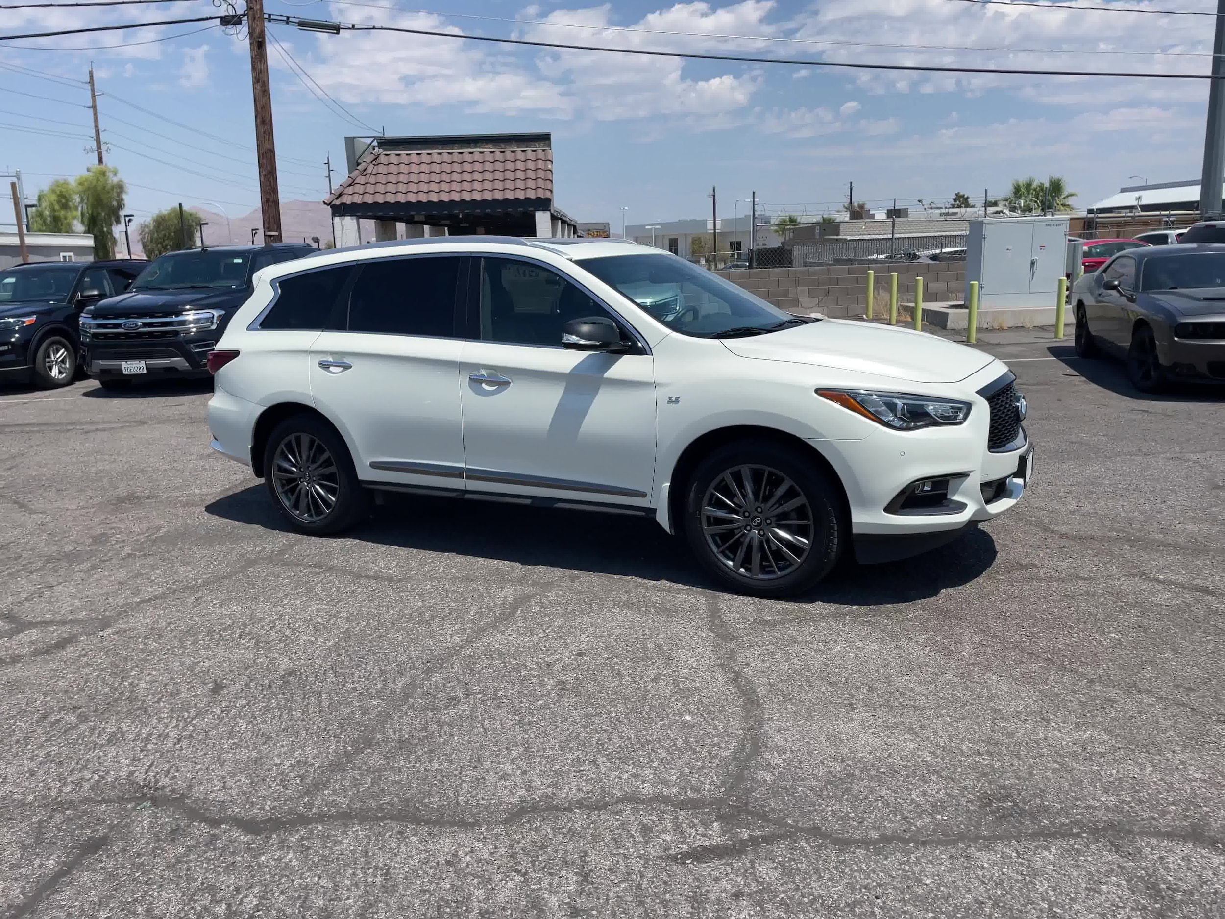 2020 INFINITI QX60 Luxe 2