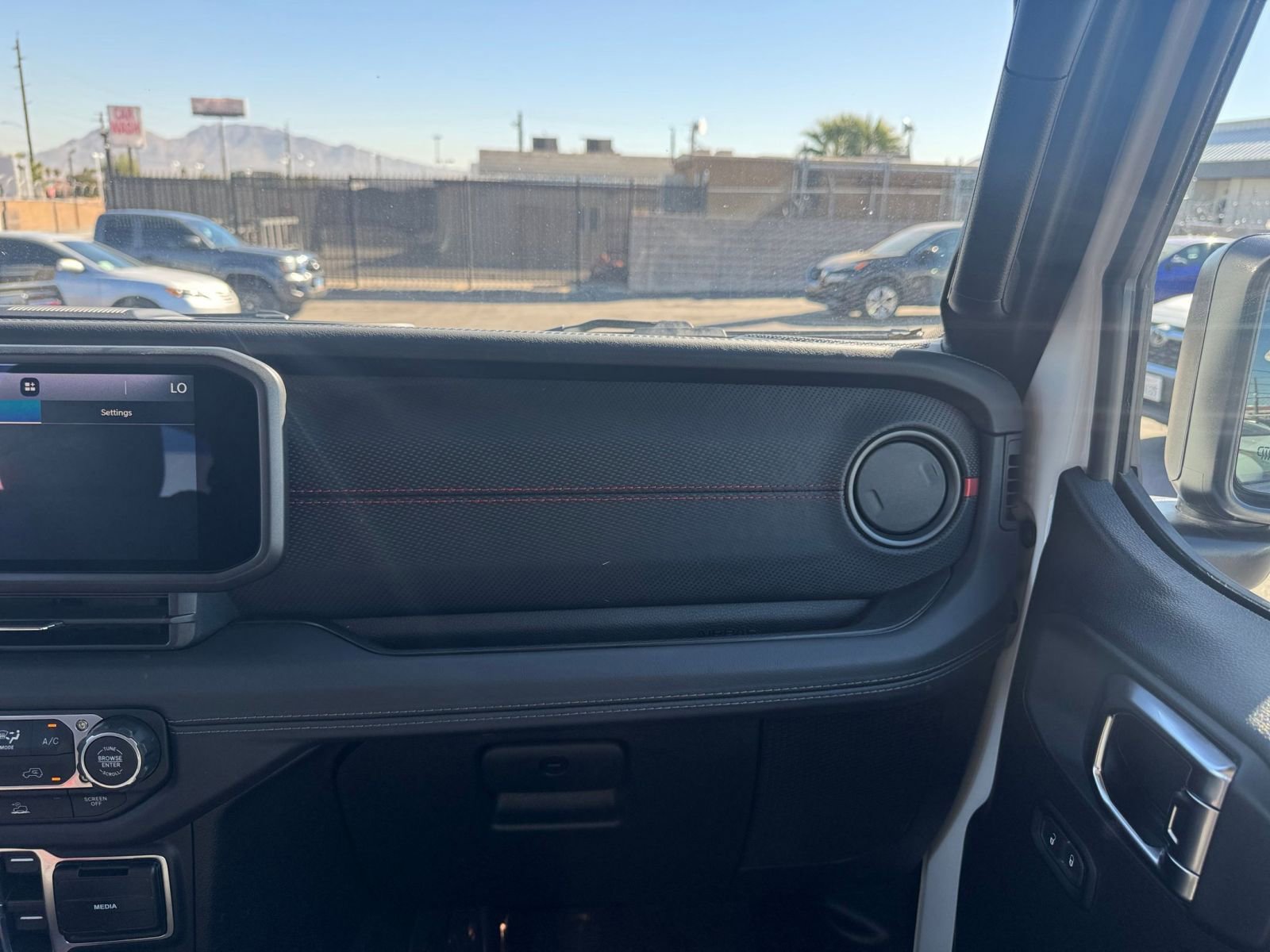 Thumbnail: 2025 Jeep Wrangler - 33