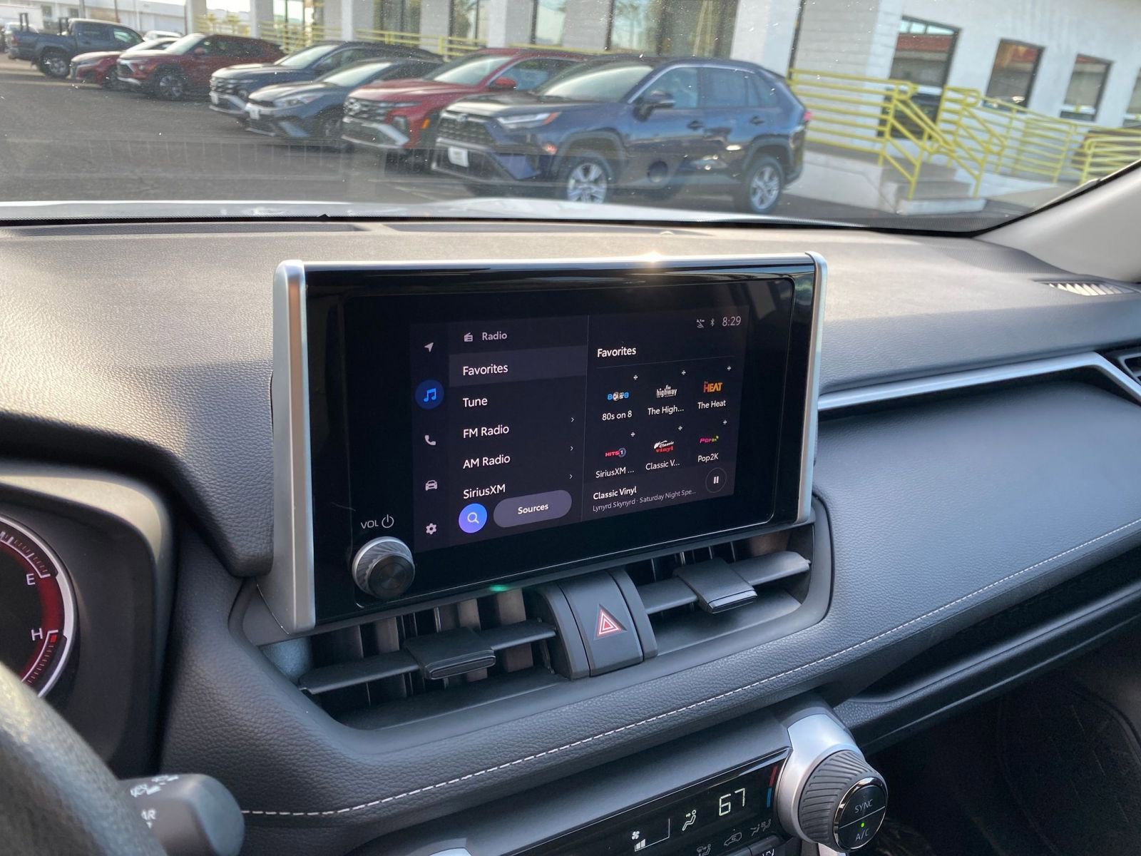 Thumbnail: 2025 Toyota RAV4 - 21