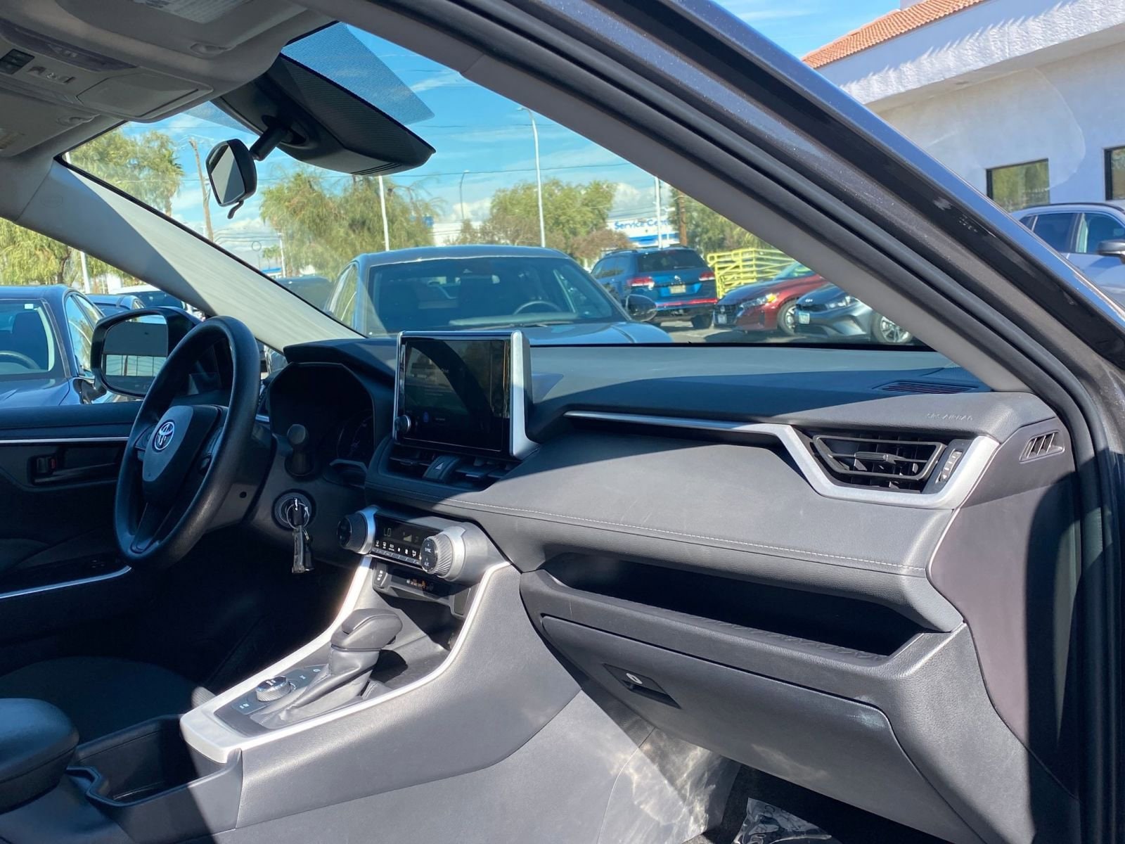 Thumbnail: 2025 Toyota RAV4 - 35