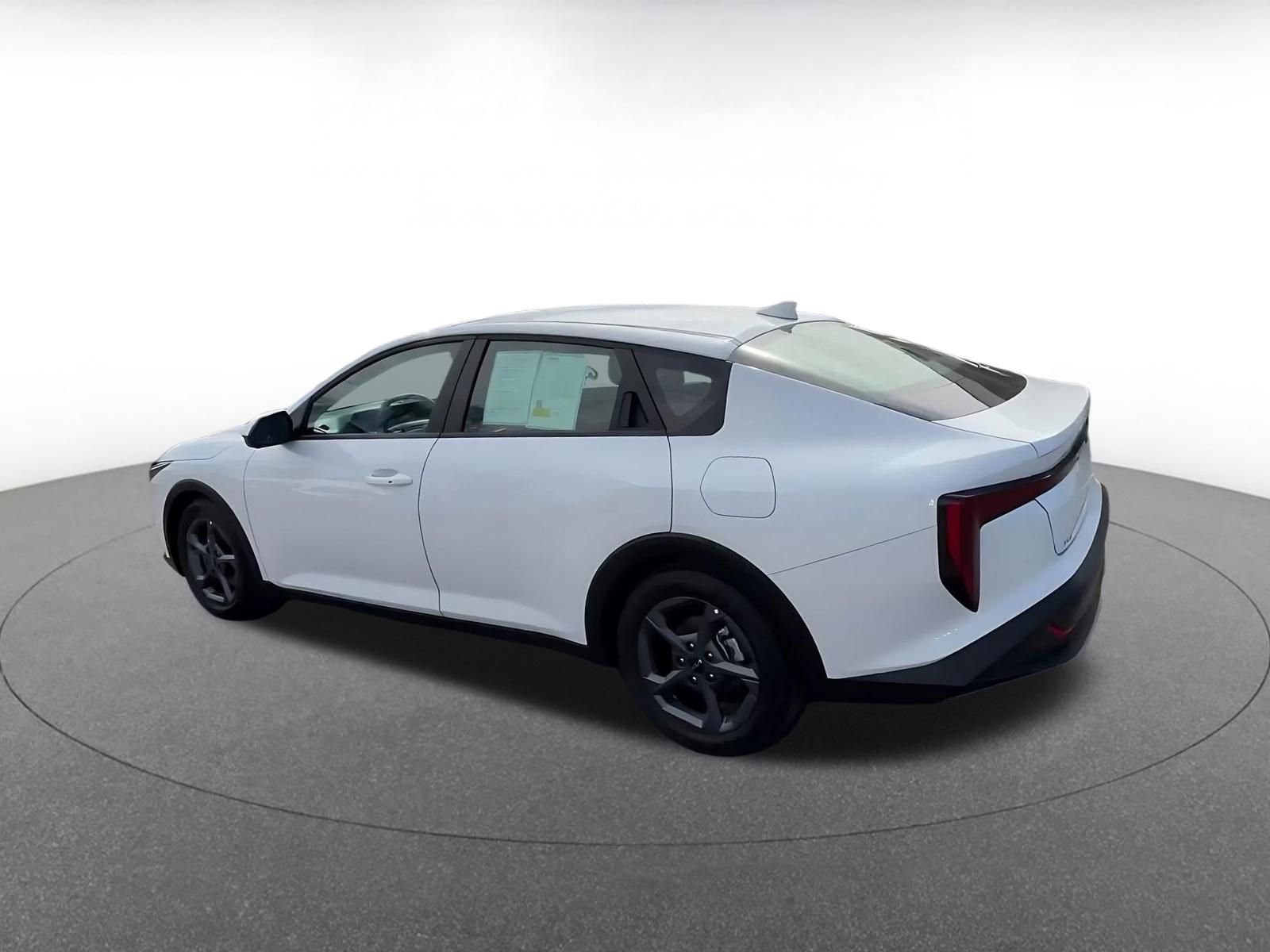 Thumbnail: 2025 Kia K4 - 10