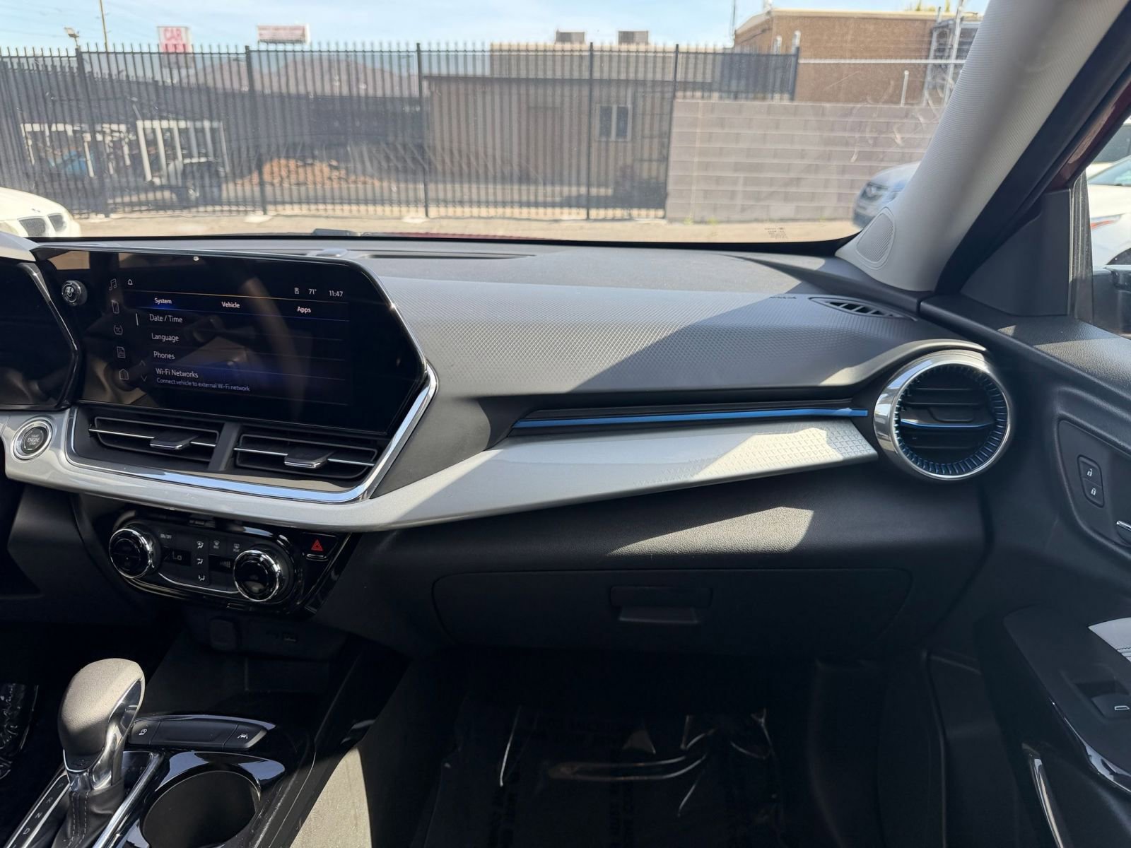 Thumbnail: 2025 Chevrolet Trax - 34