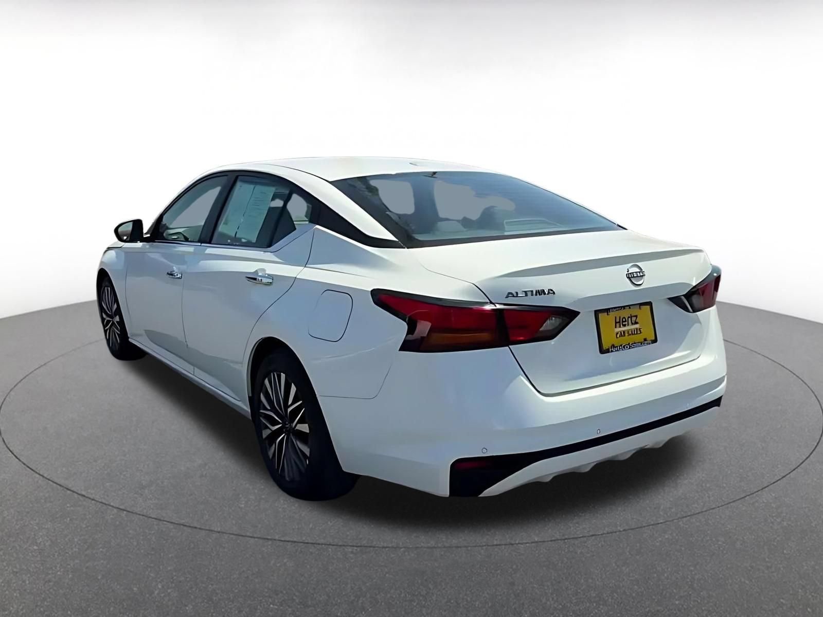 Thumbnail: 2025 Nissan Altima - 9