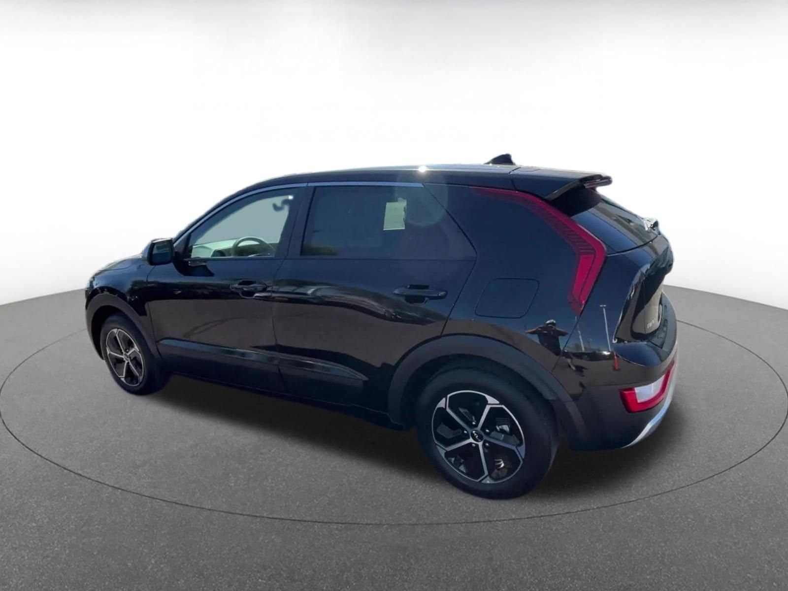 Thumbnail: 2026 Kia Niro - 10