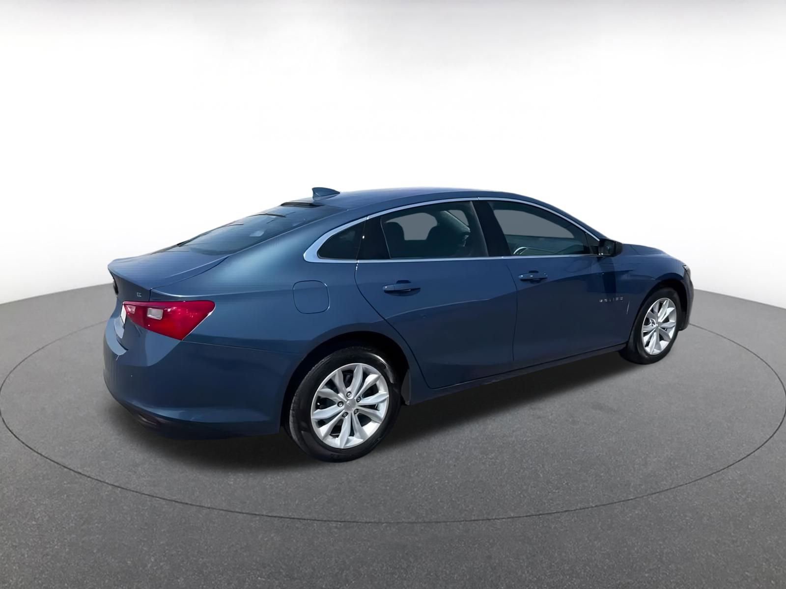 Thumbnail: 2024 Chevrolet Malibu - 14