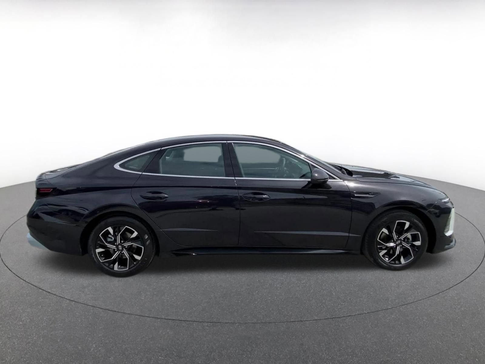 Thumbnail: 2025 Hyundai Sonata - 16