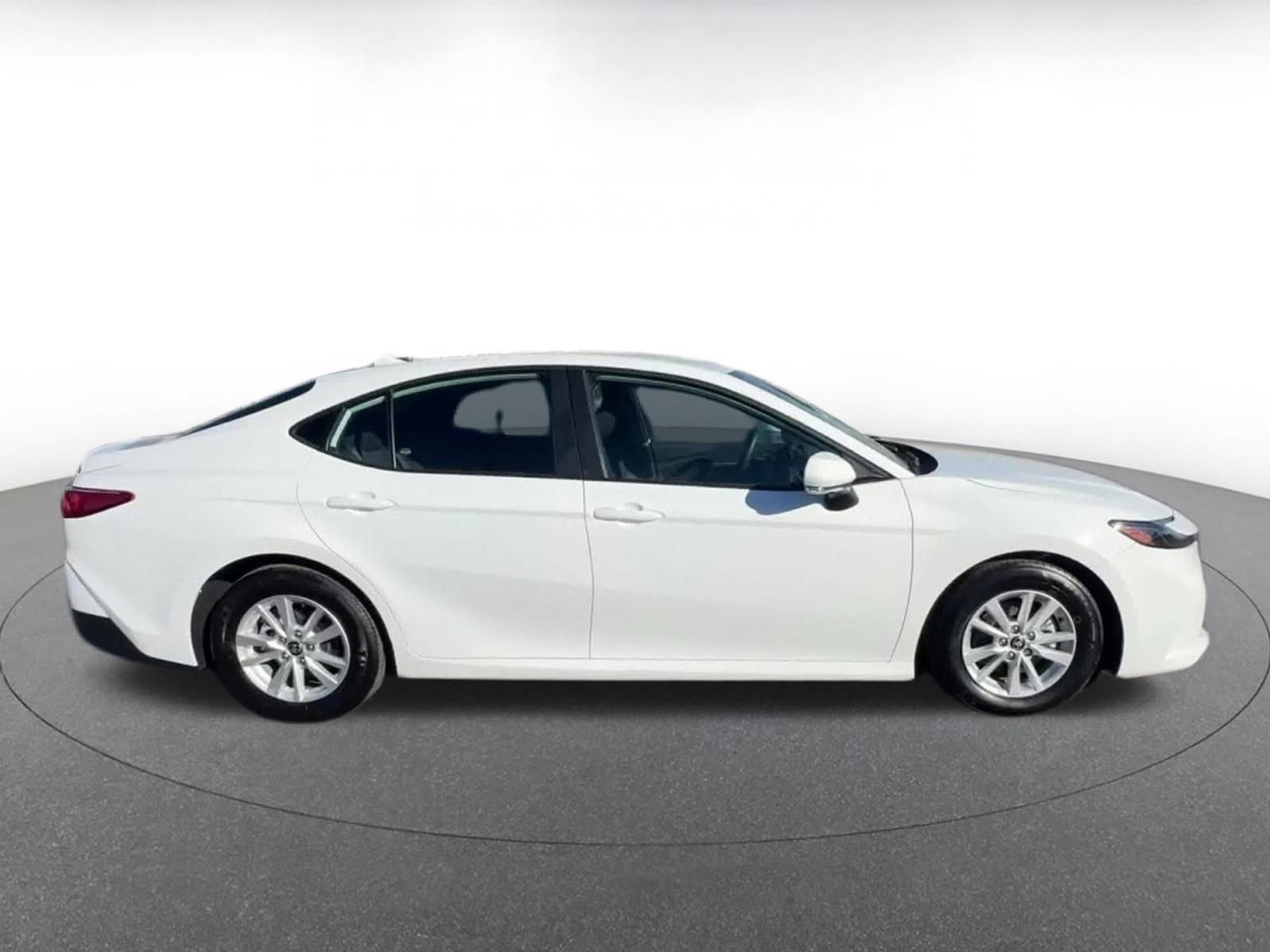 Thumbnail: 2025 Toyota Camry - 16