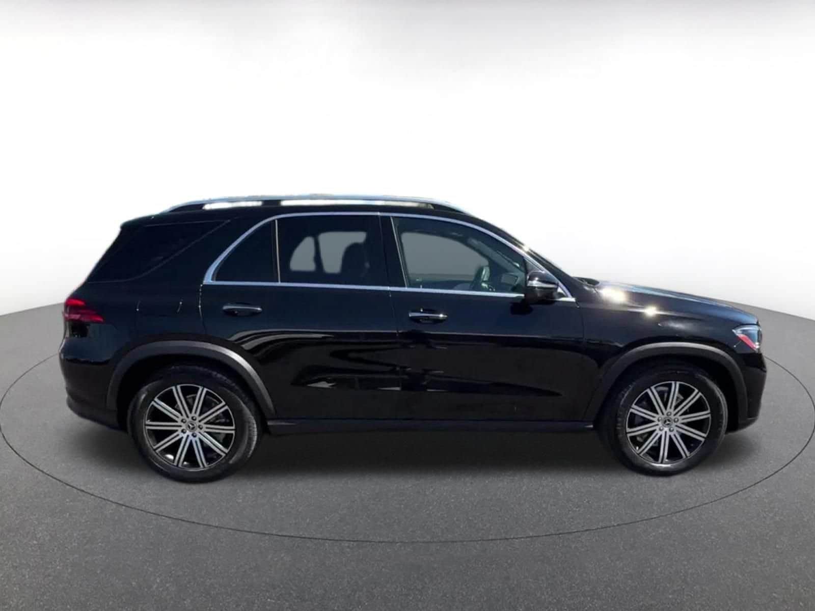 Thumbnail: 2026 Mercedes-Benz GLE - 16