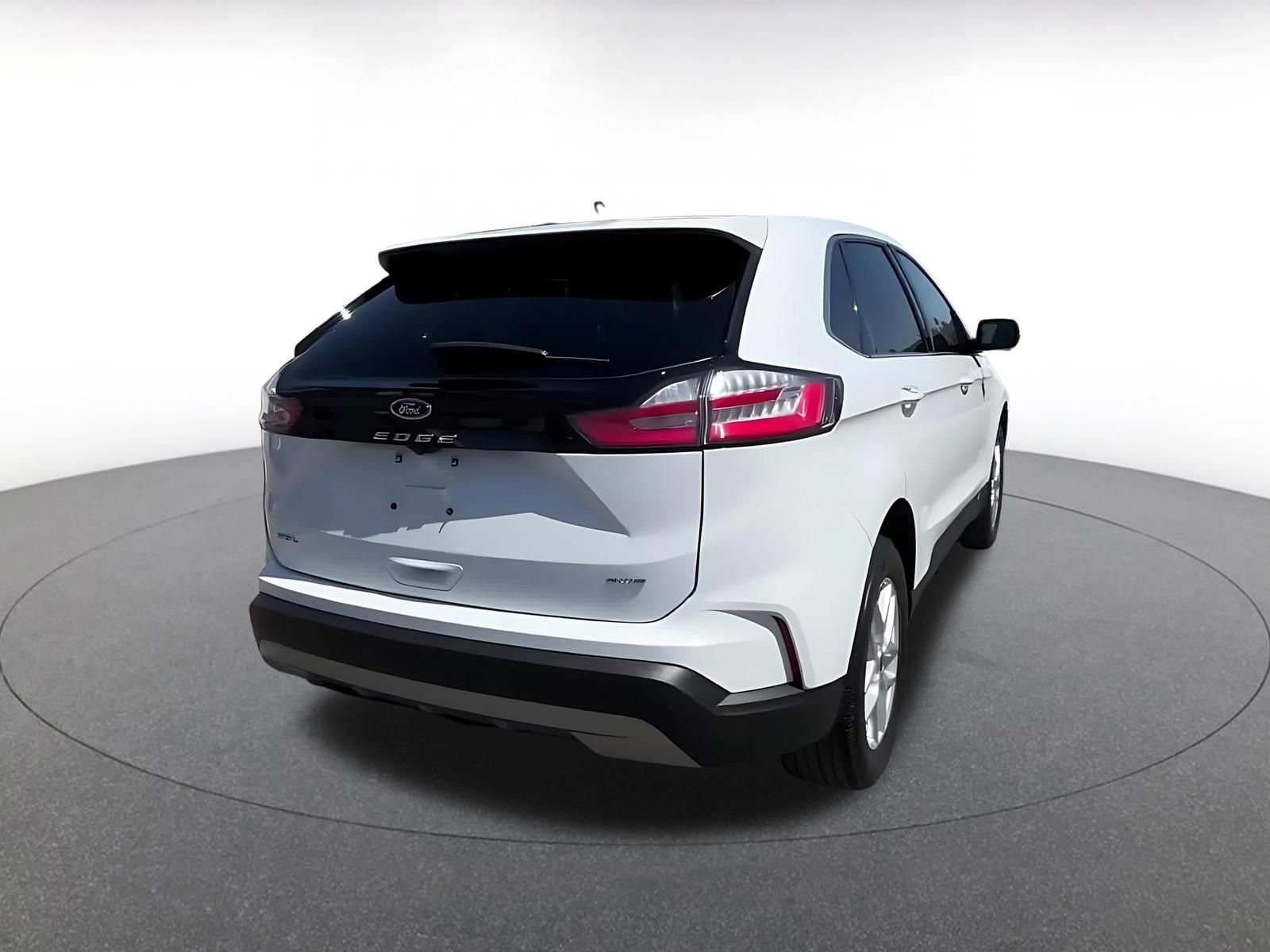 Thumbnail: 2024 Ford Edge - 14