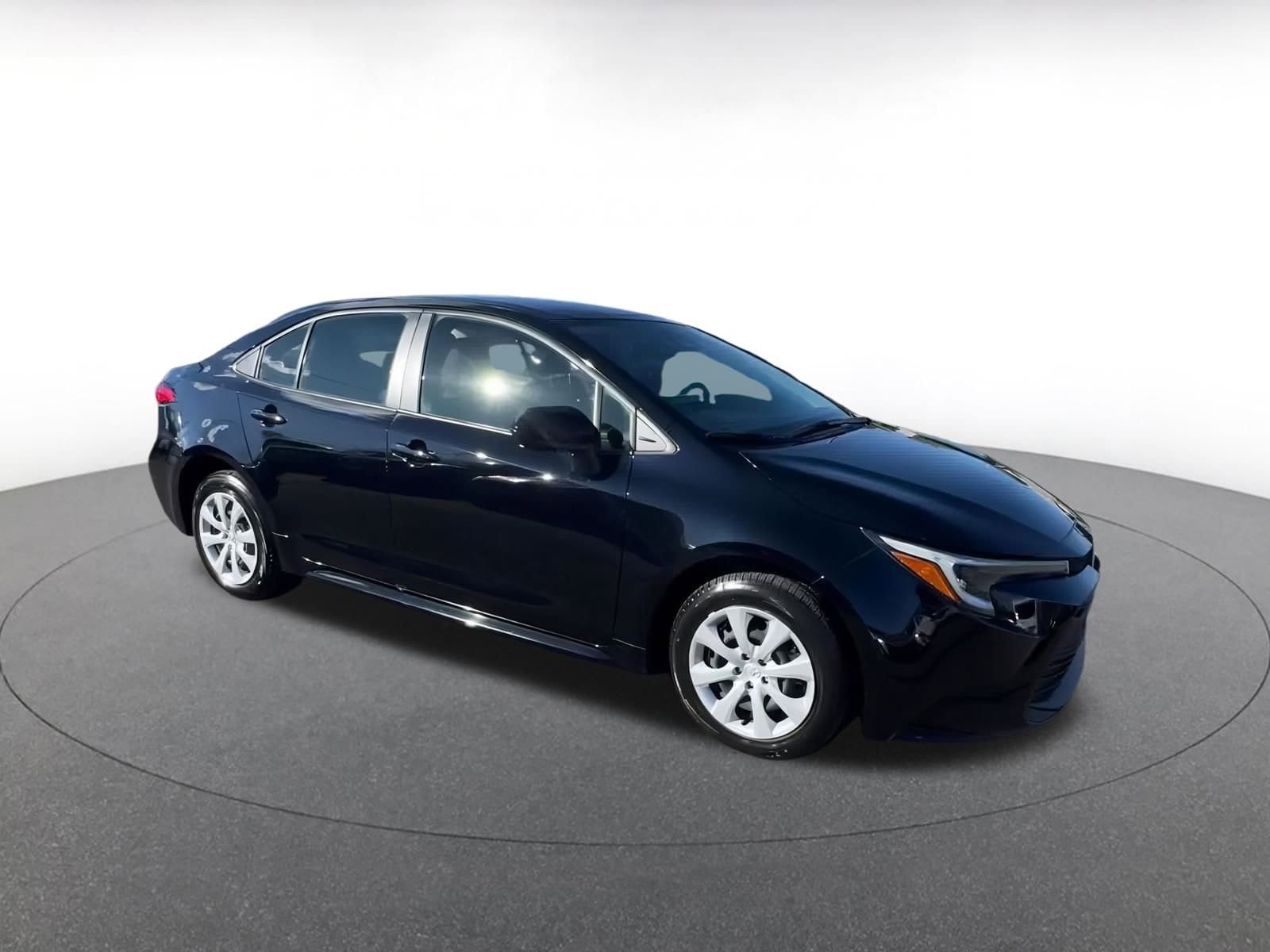 Thumbnail: 2025 Toyota Corolla - 2