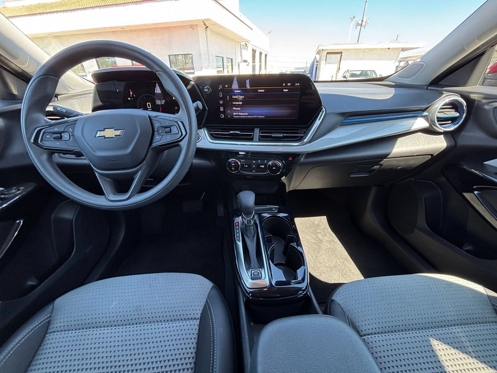 Thumbnail: 2025 Chevrolet Trax - 31